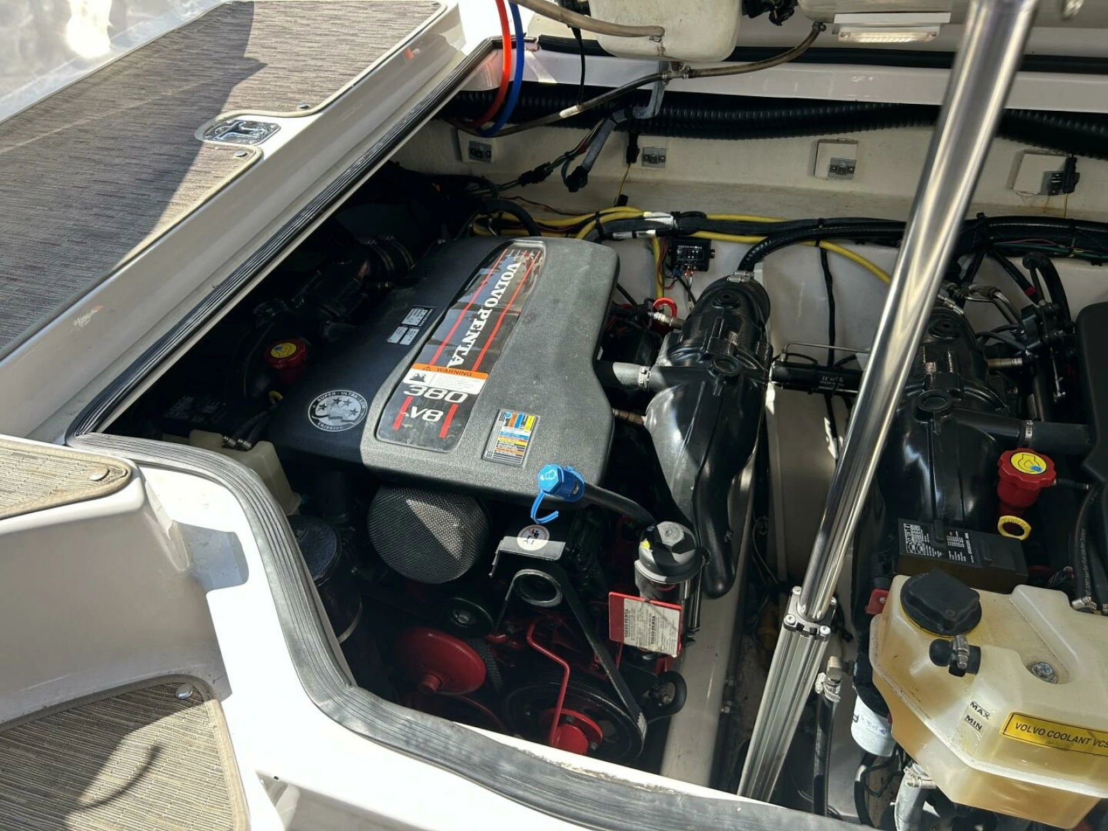 2017 Four Winns H350 35