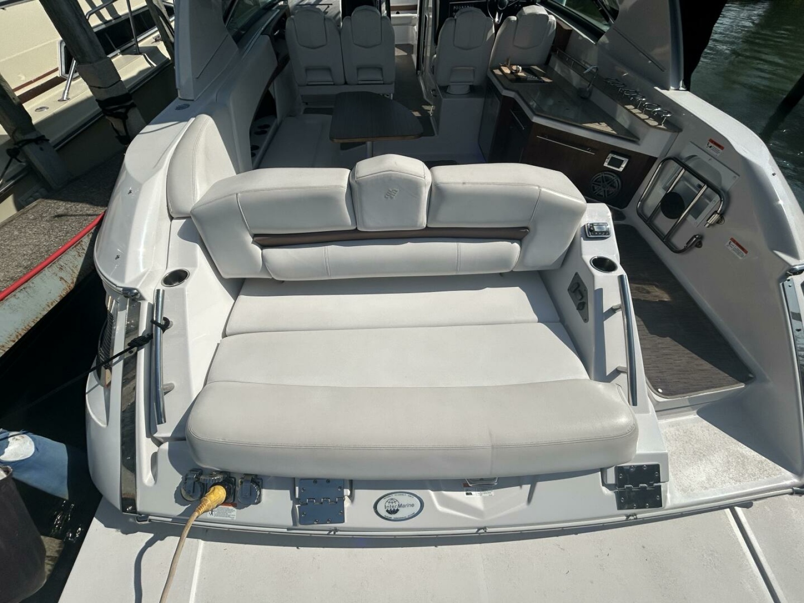 2017 Four Winns H350 35