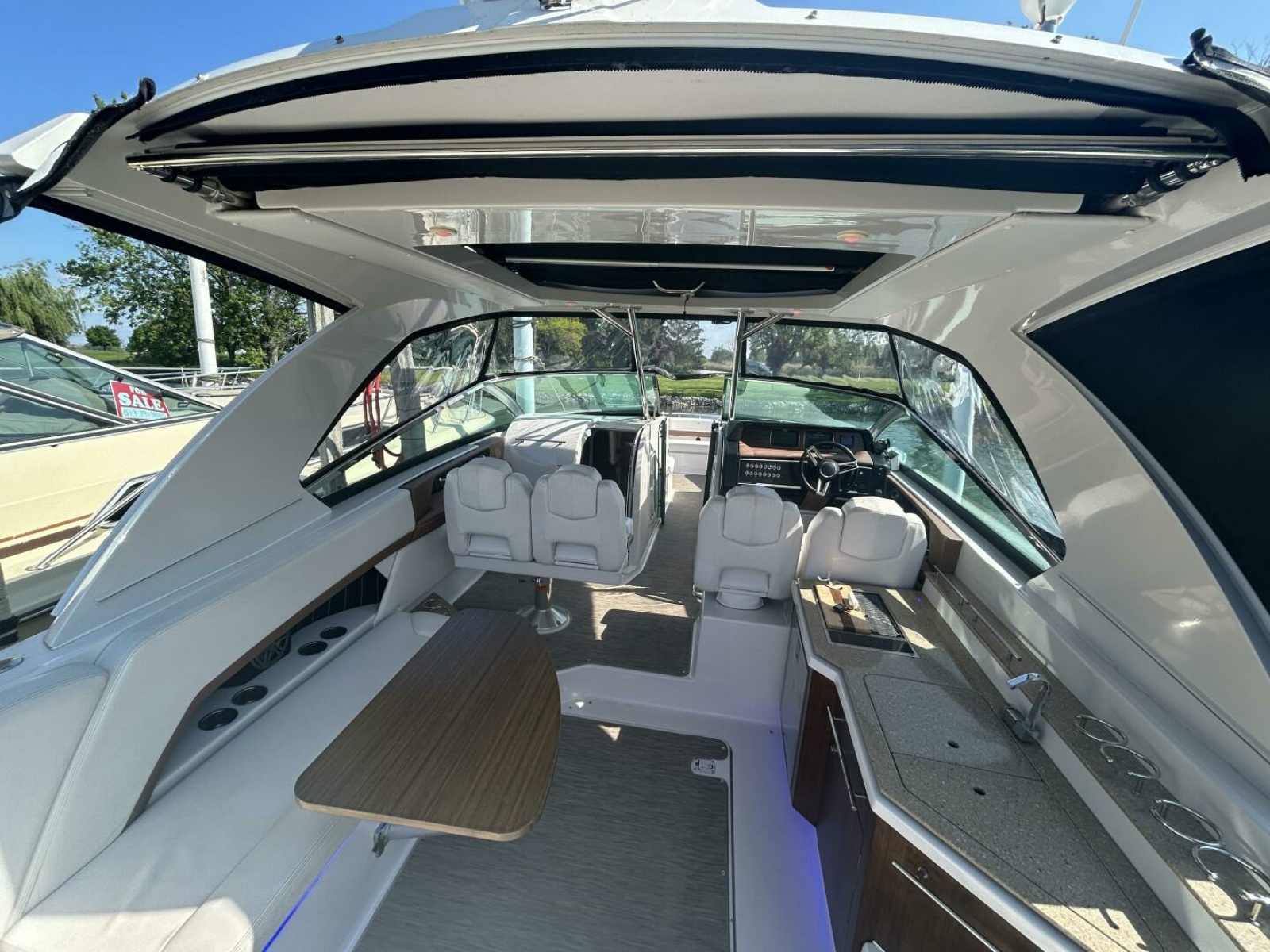 2017 Four Winns H350 35