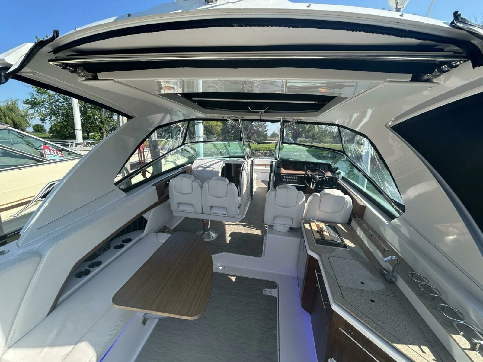 2017 Four Winns H350 35