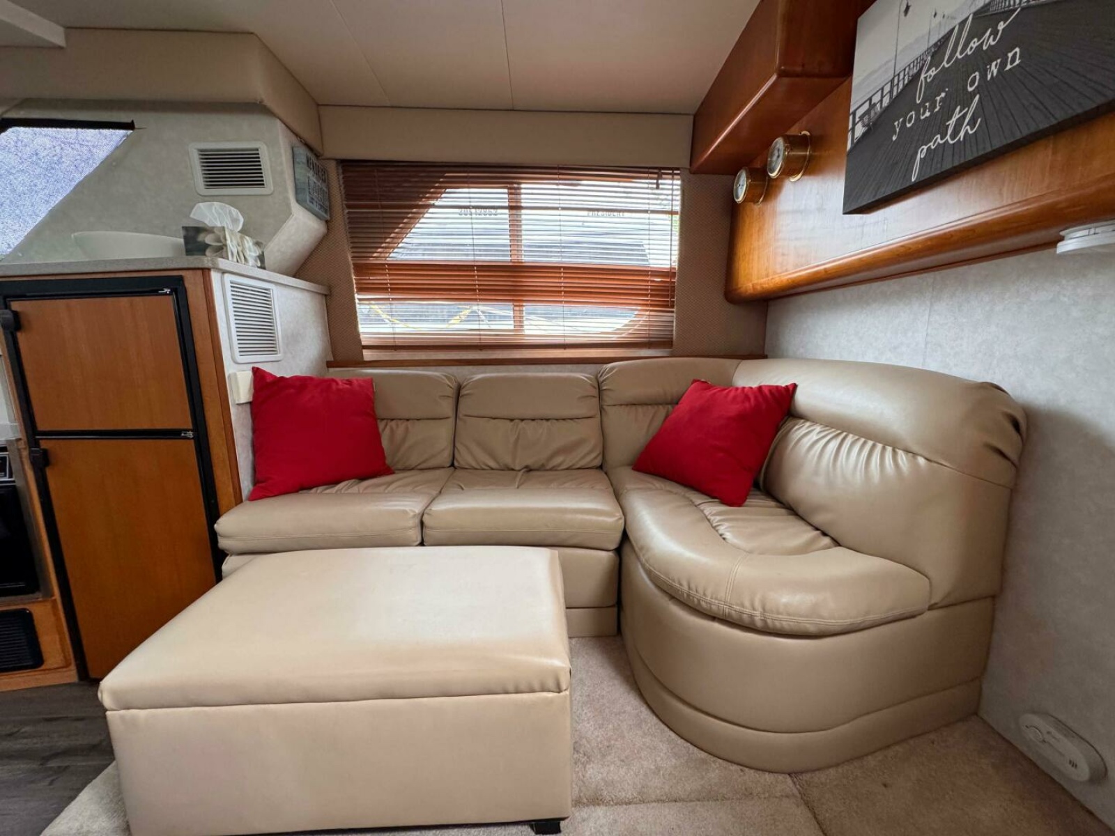 1997 Silverton 352 Motor Yacht 35