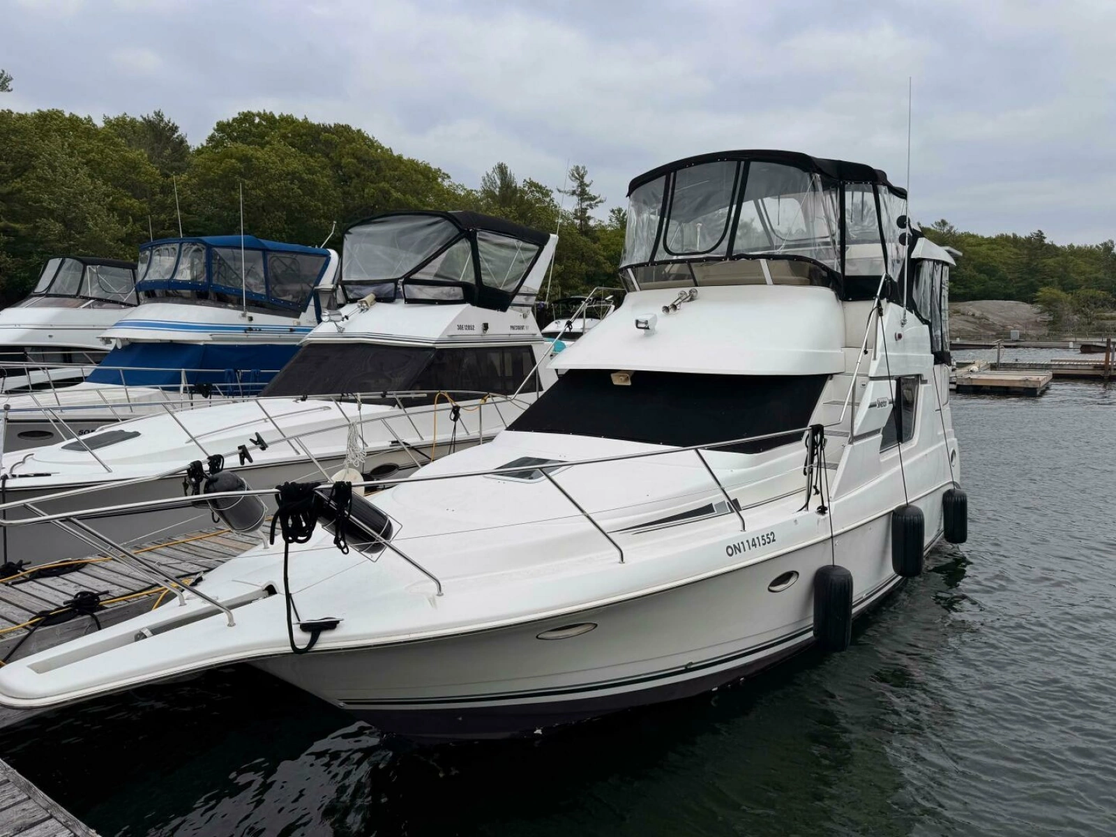 1997 Silverton 352 Motor Yacht 35