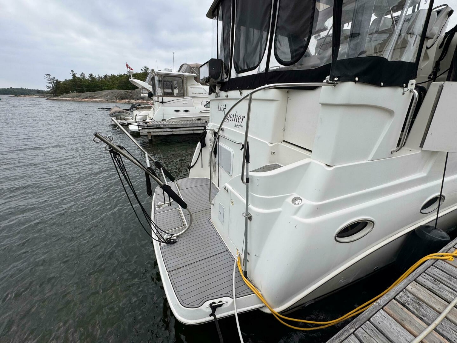 1997 Silverton 352 Motor Yacht 35