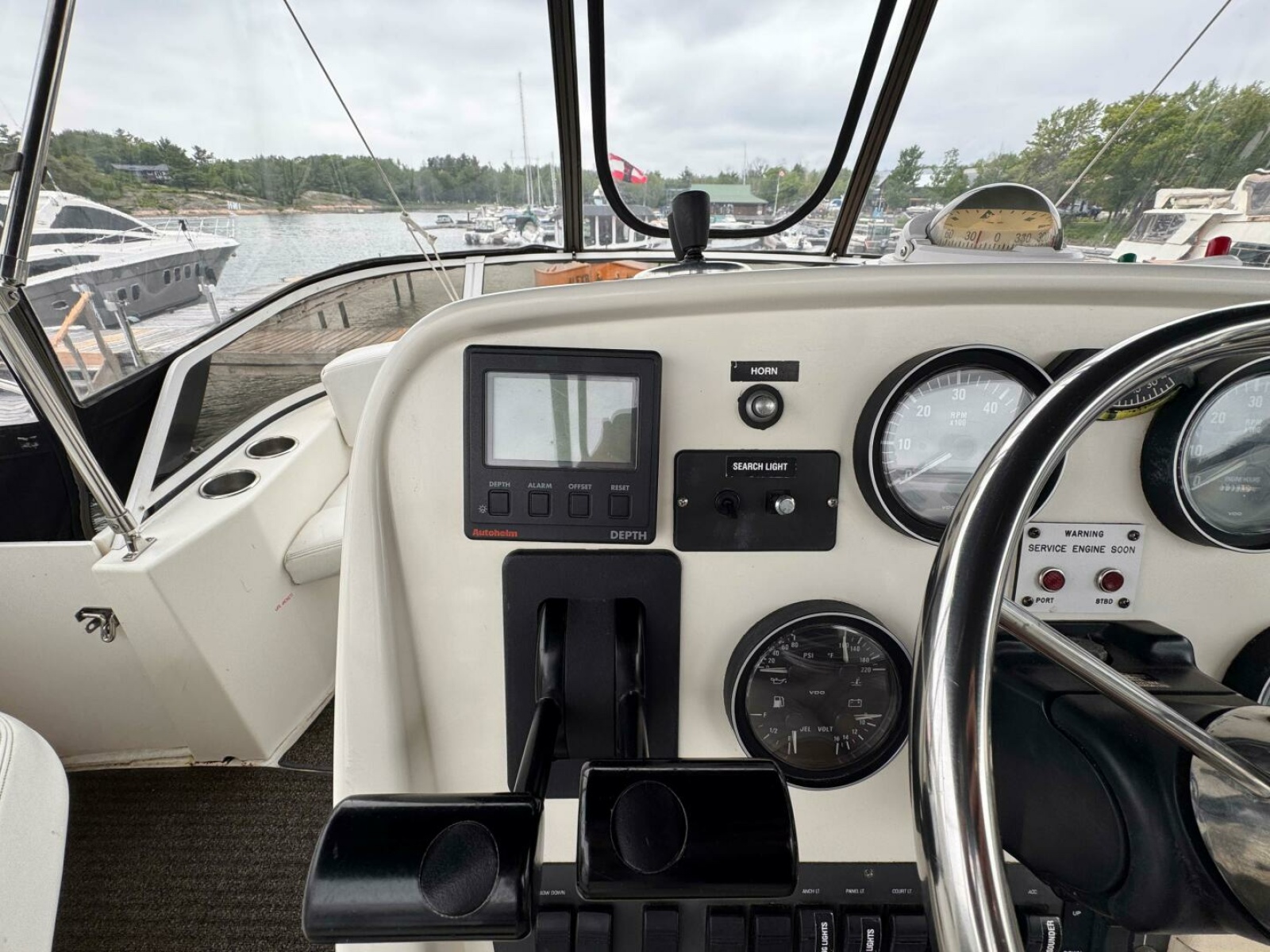 1997 Silverton 352 Motor Yacht 35