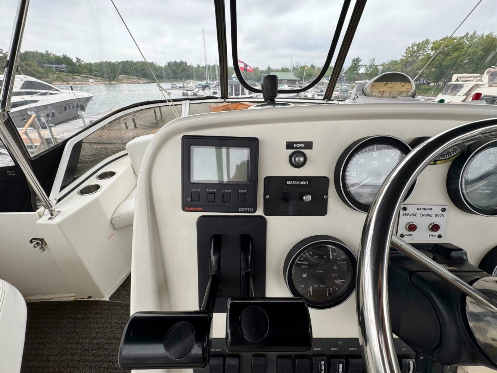 1997 Silverton 352 Motor Yacht 35