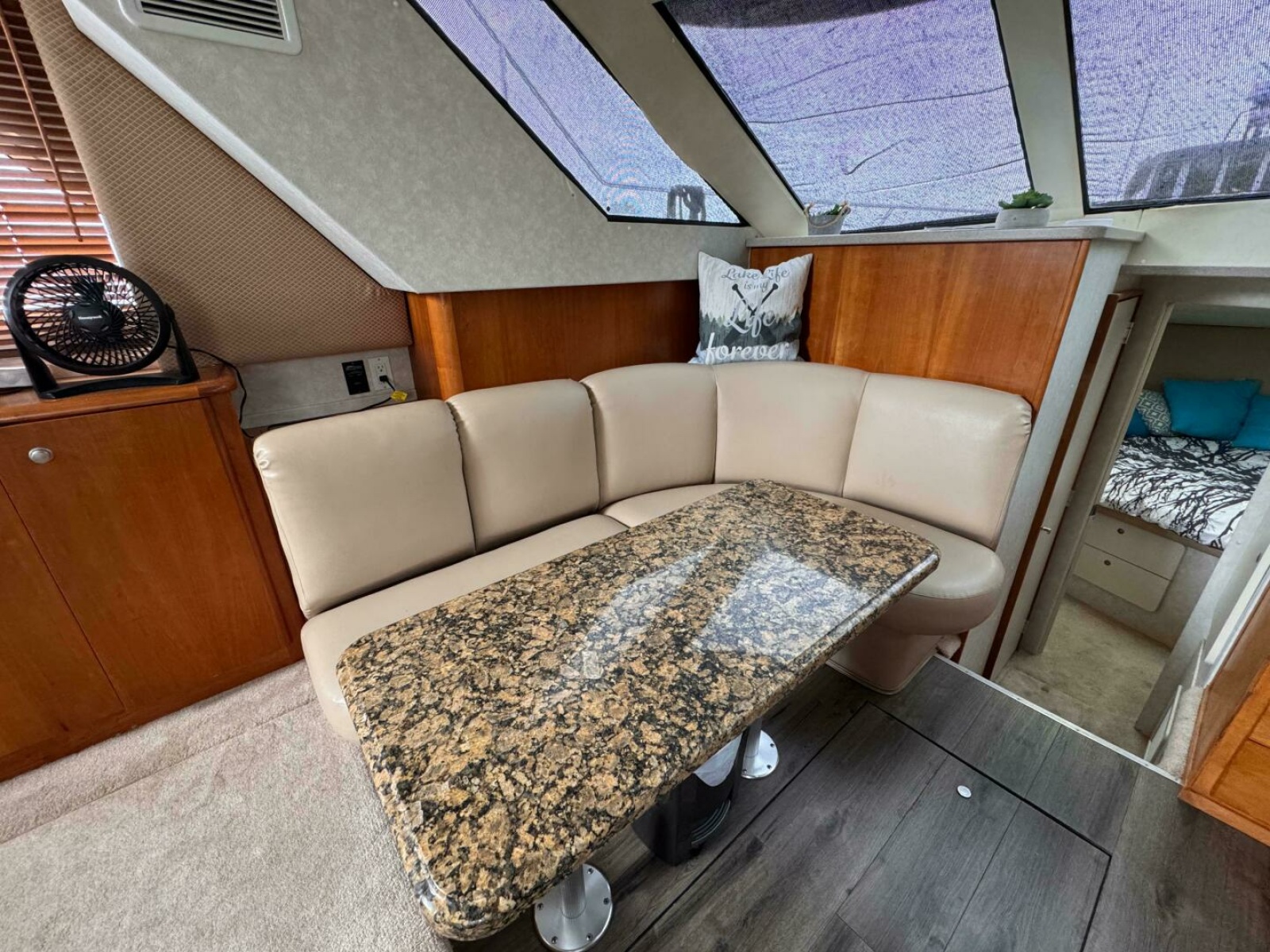 1997 Silverton 352 Motor Yacht 35