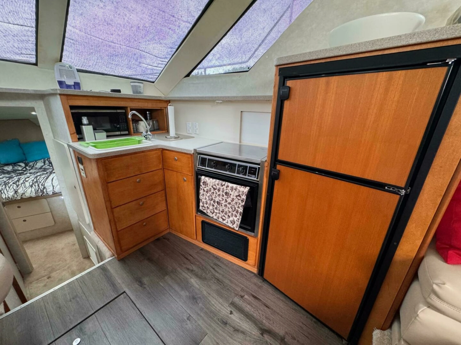 1997 Silverton 352 Motor Yacht 35