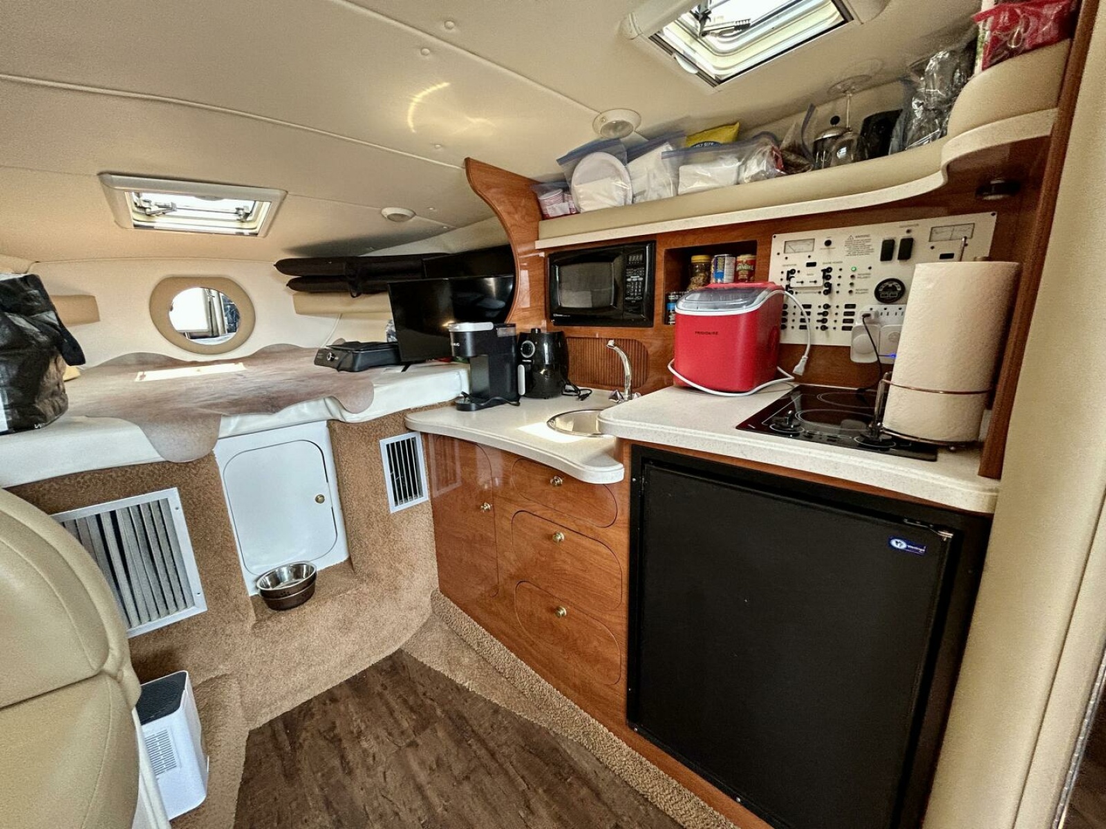 2003 Rinker 310 Fiesta Vee 31