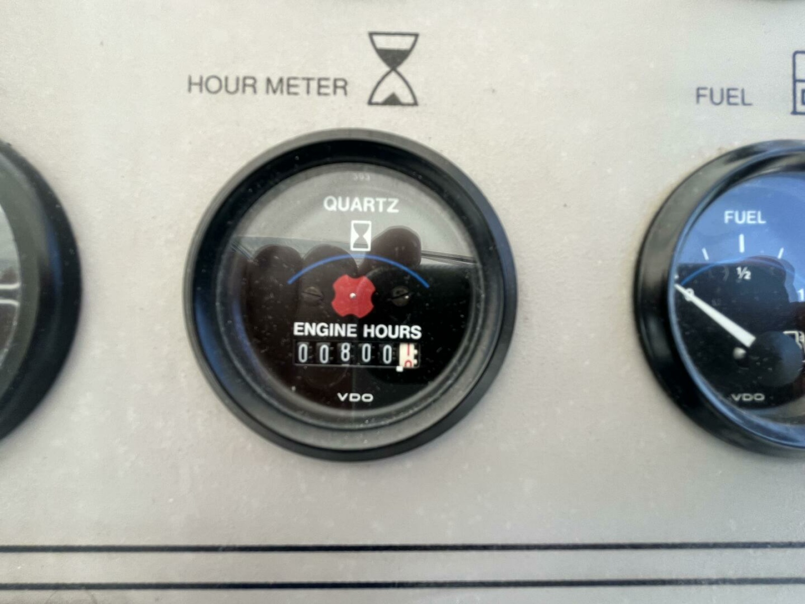 1996 Carver 370 Aft Cabin 37