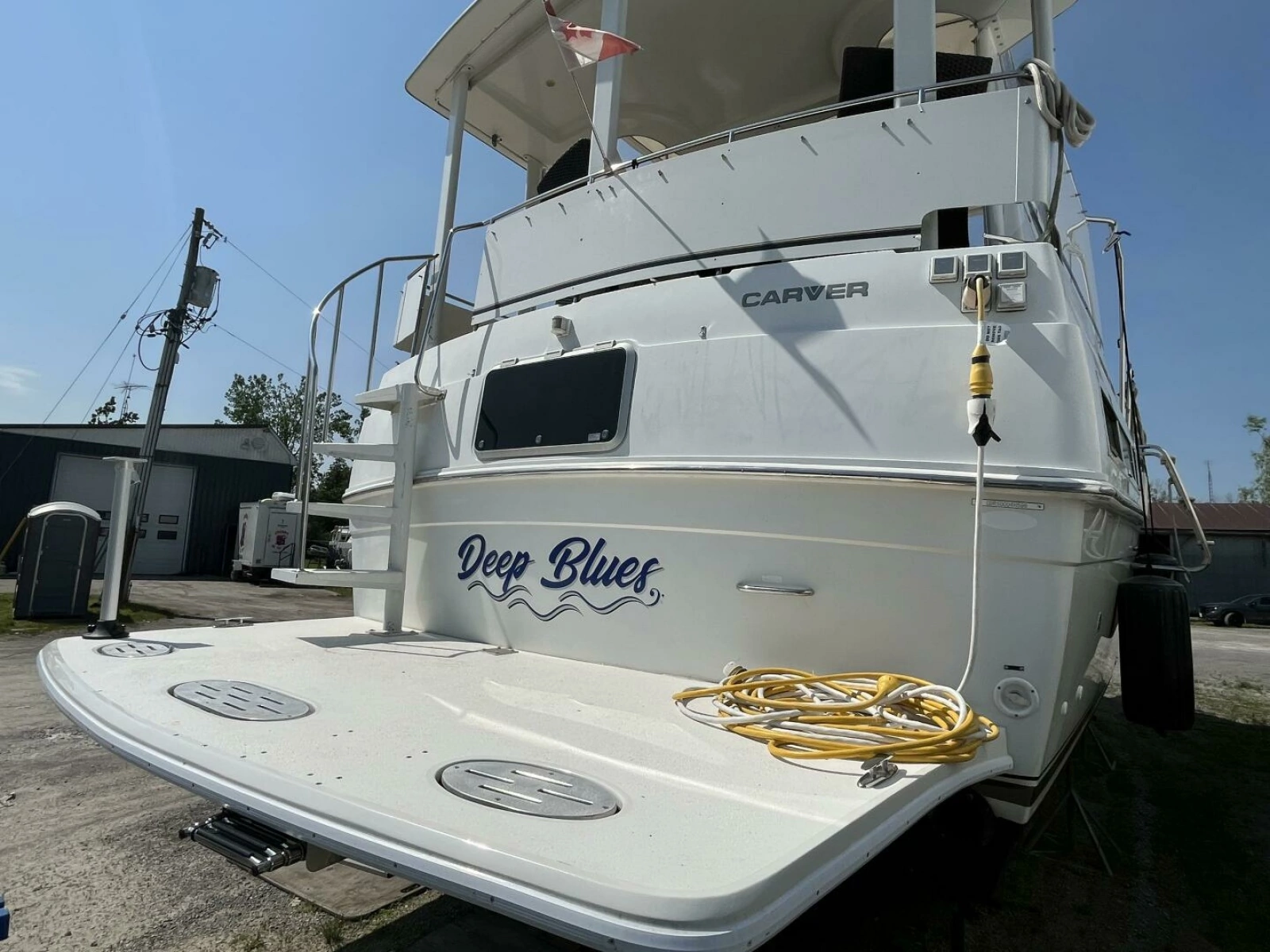 1996 Carver 370 Aft Cabin 37
