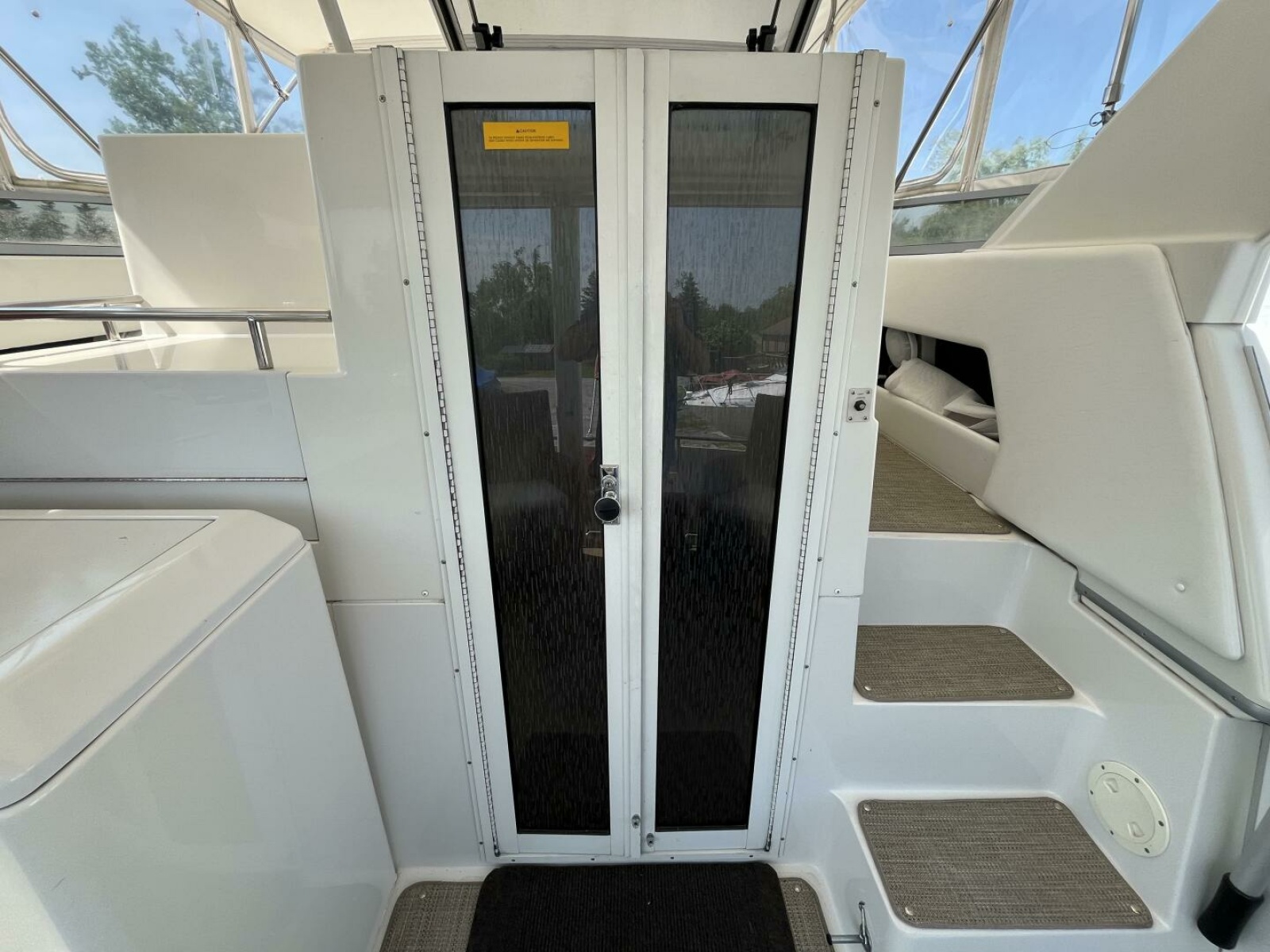 1996 Carver 370 Aft Cabin 37
