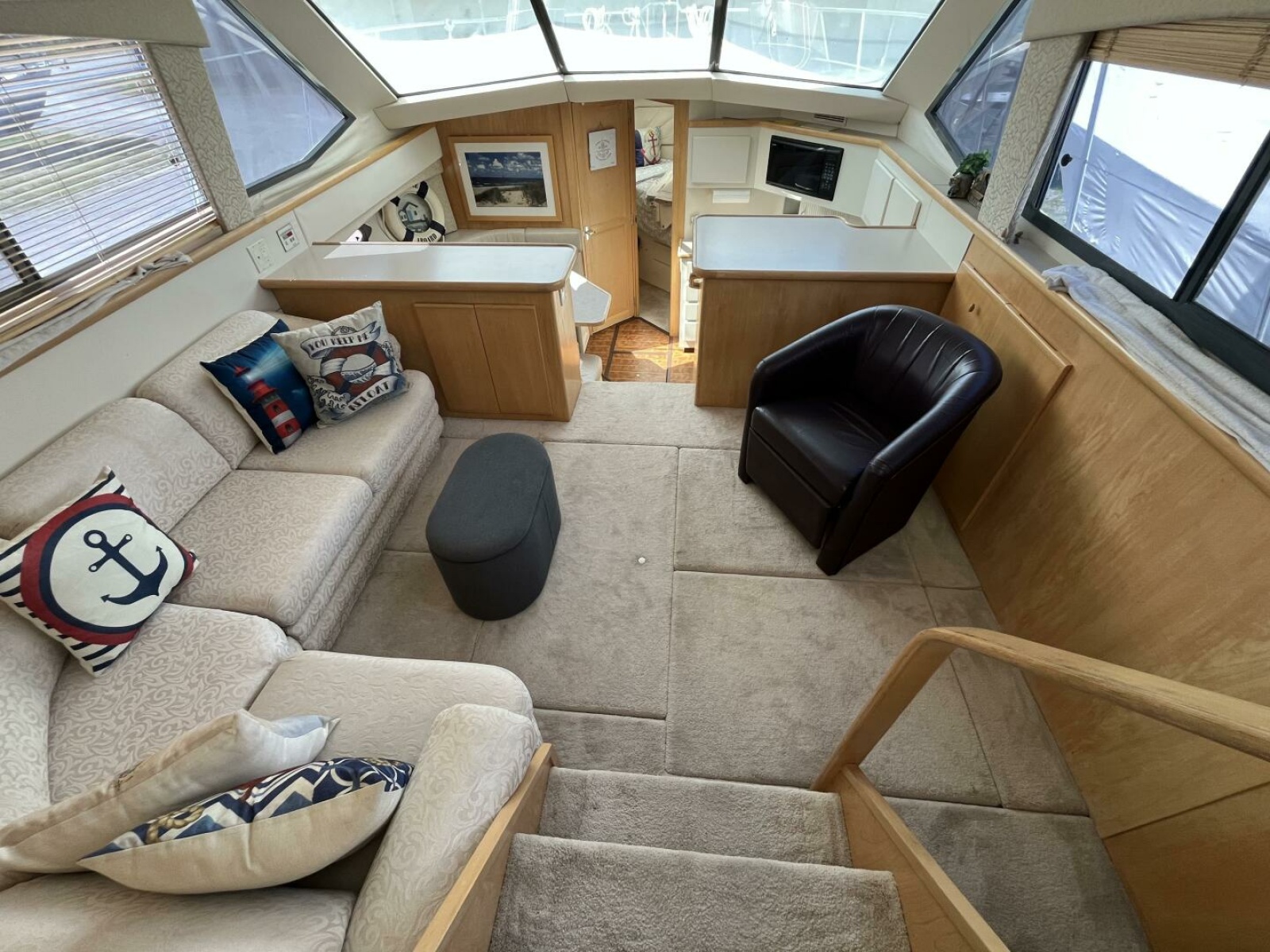 1996 Carver 370 Aft Cabin 37