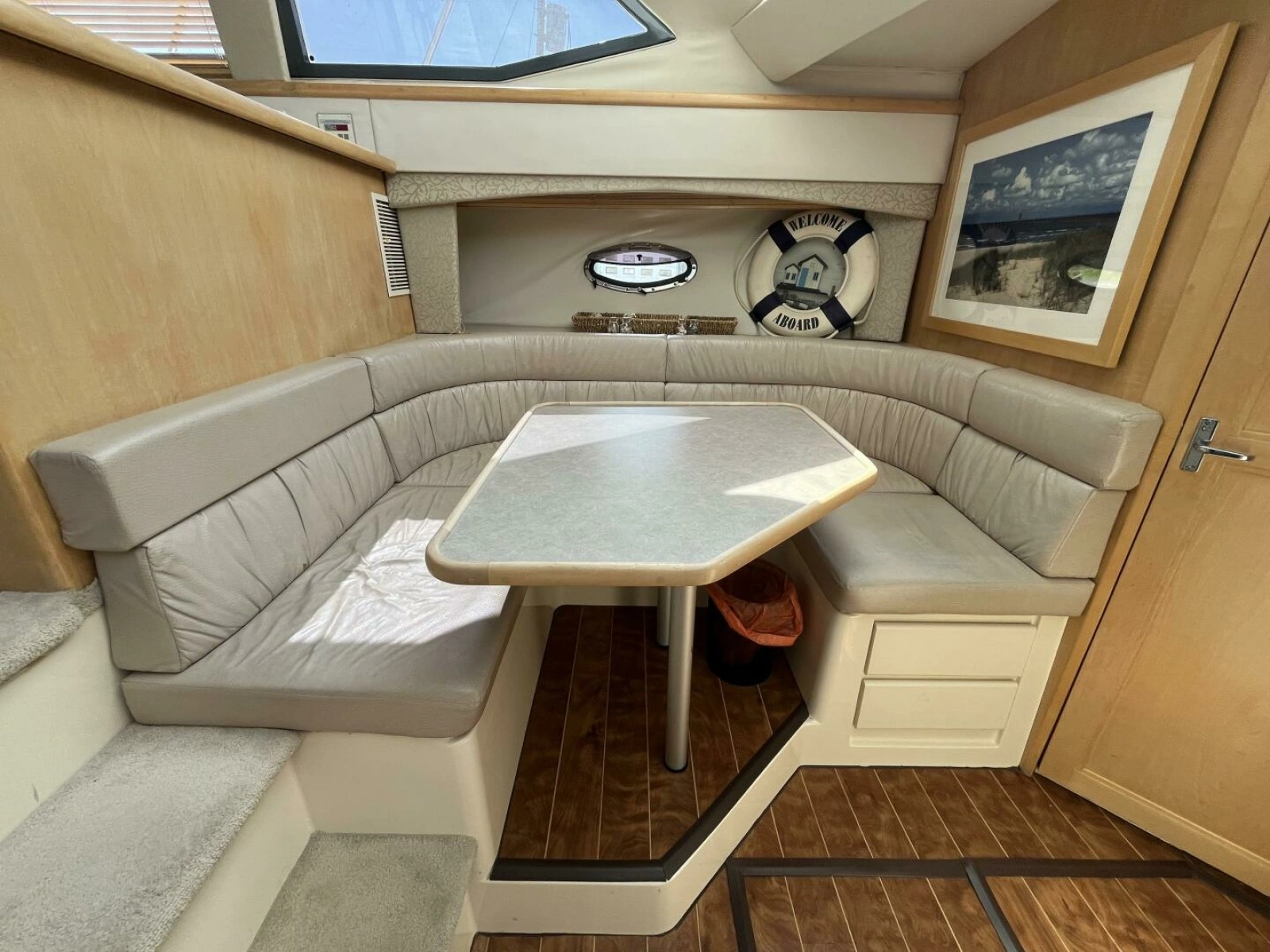 1996 Carver 370 Aft Cabin 37