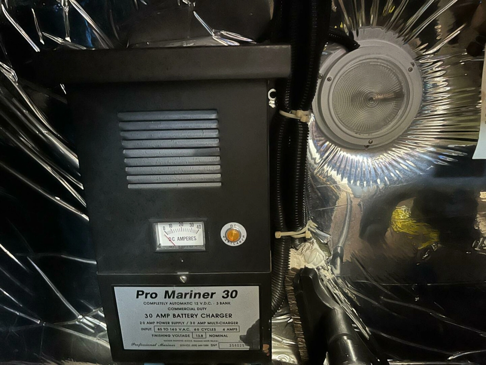 1996 Carver 370 Aft Cabin 37