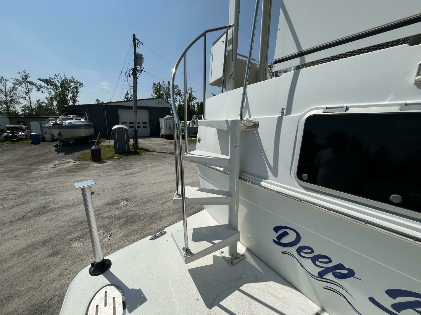 1996 Carver 370 Aft Cabin 37