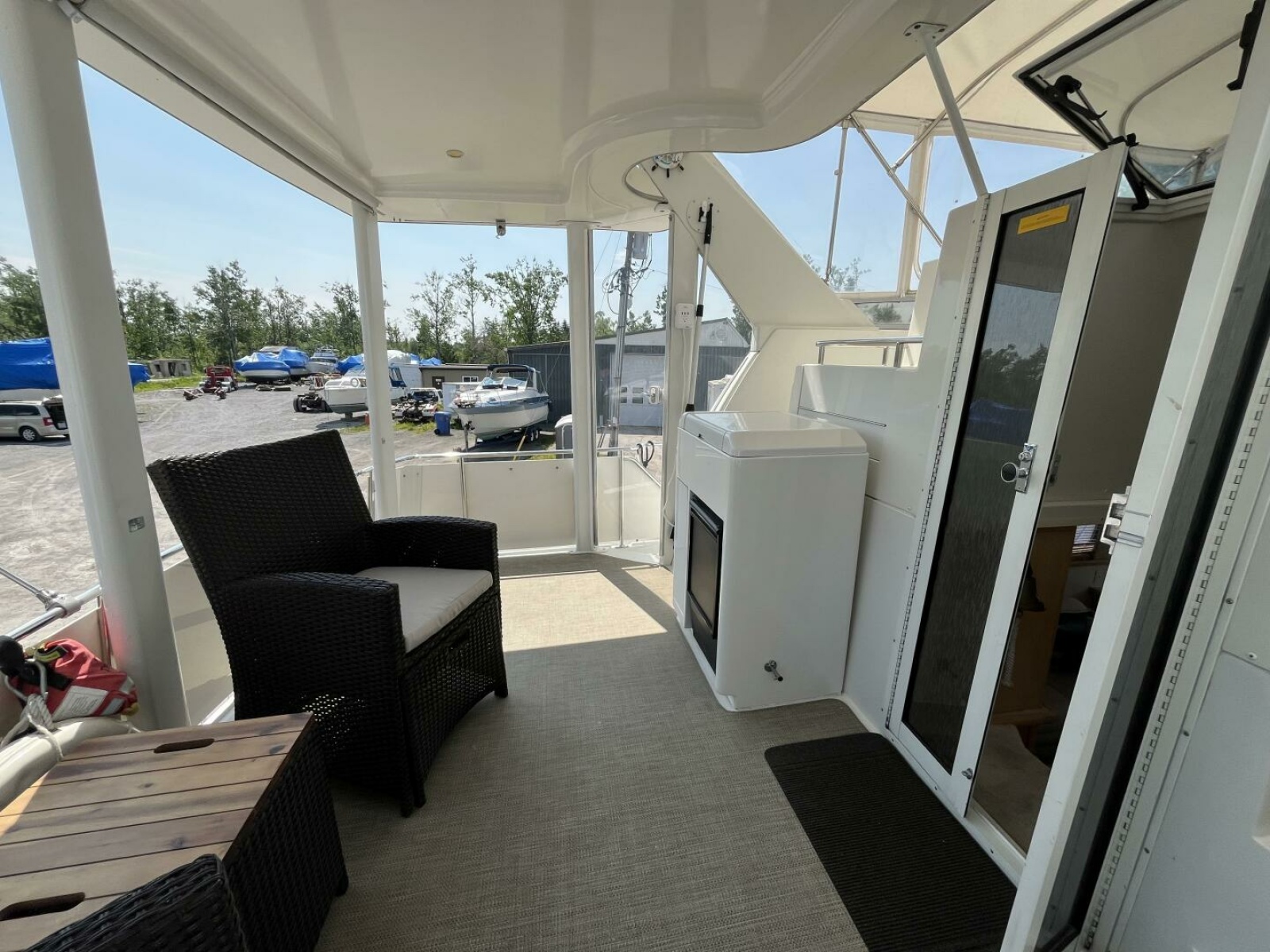 1996 Carver 370 Aft Cabin 37