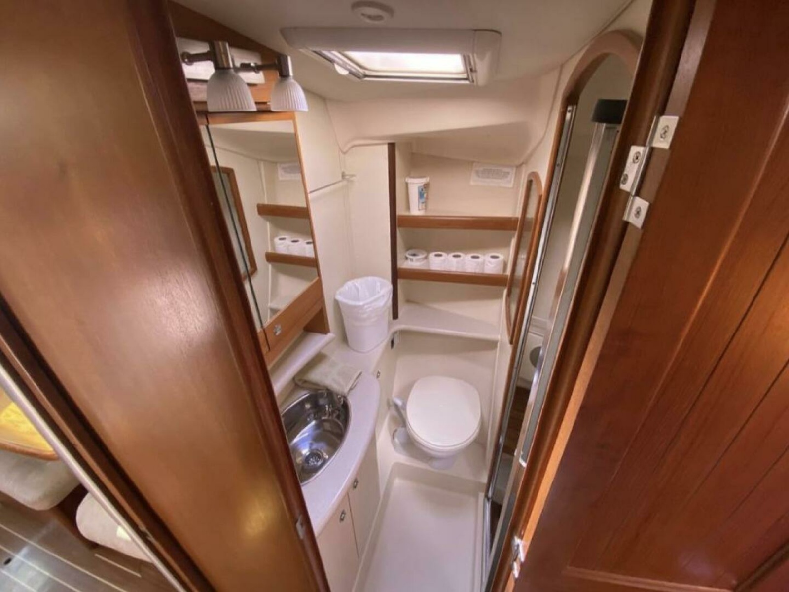 2006 Hunter 45 Center Cockpit 45