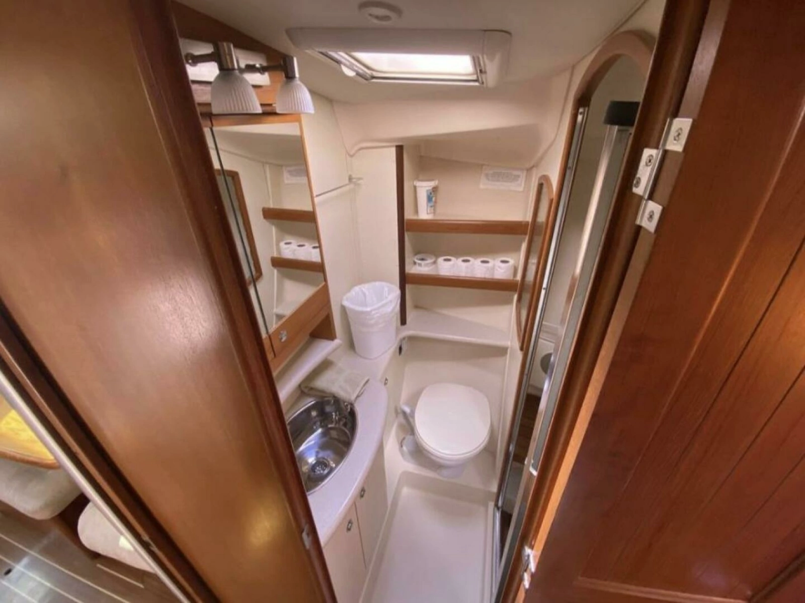 2006 Hunter 45 Center Cockpit 45