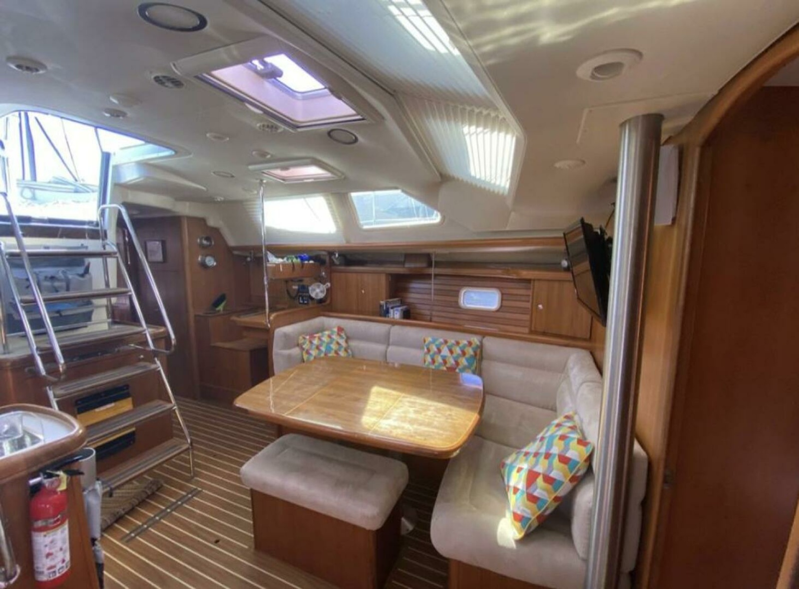 2006 Hunter 45 Center Cockpit 45