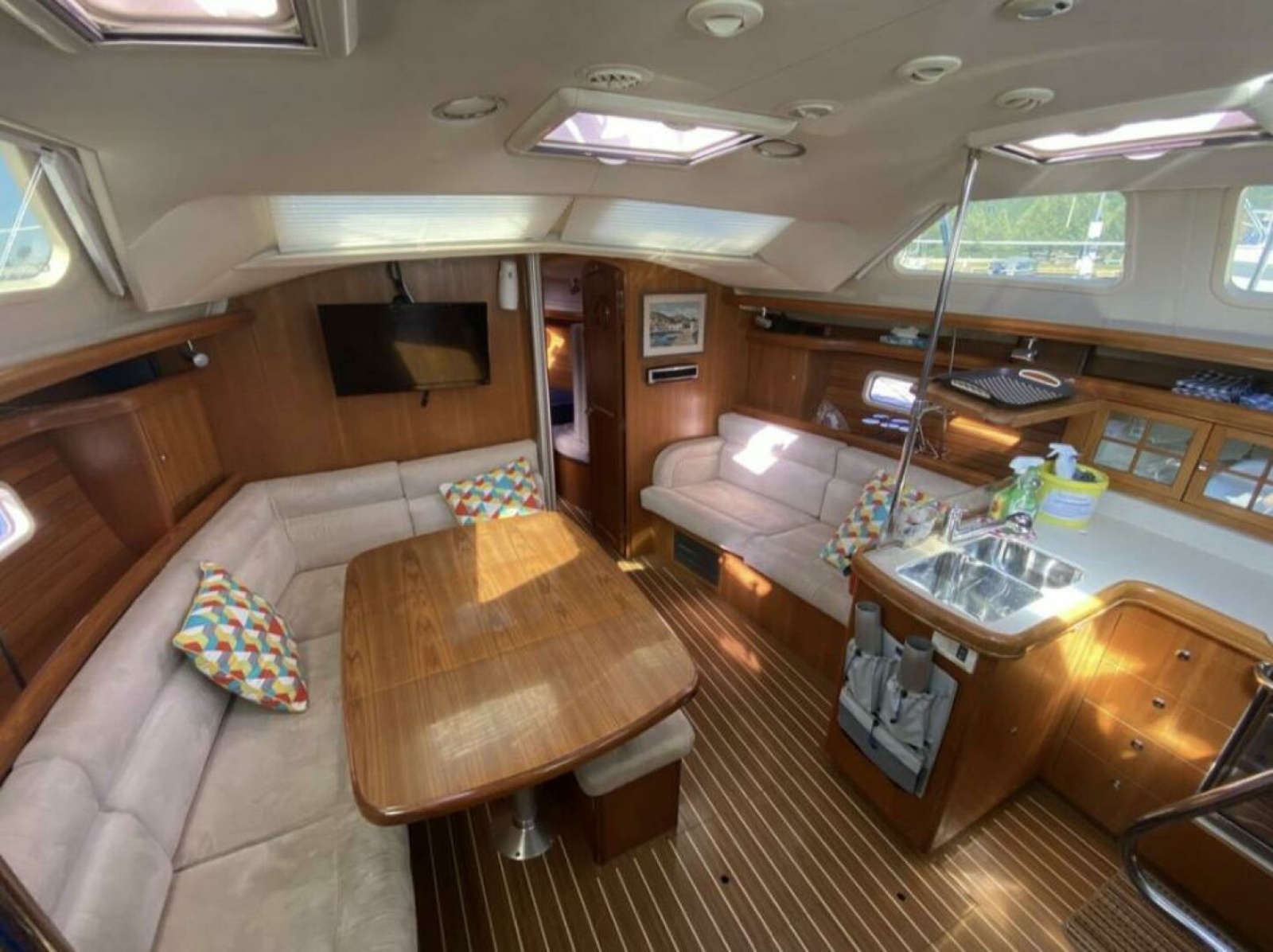 2006 Hunter 45 Center Cockpit 45