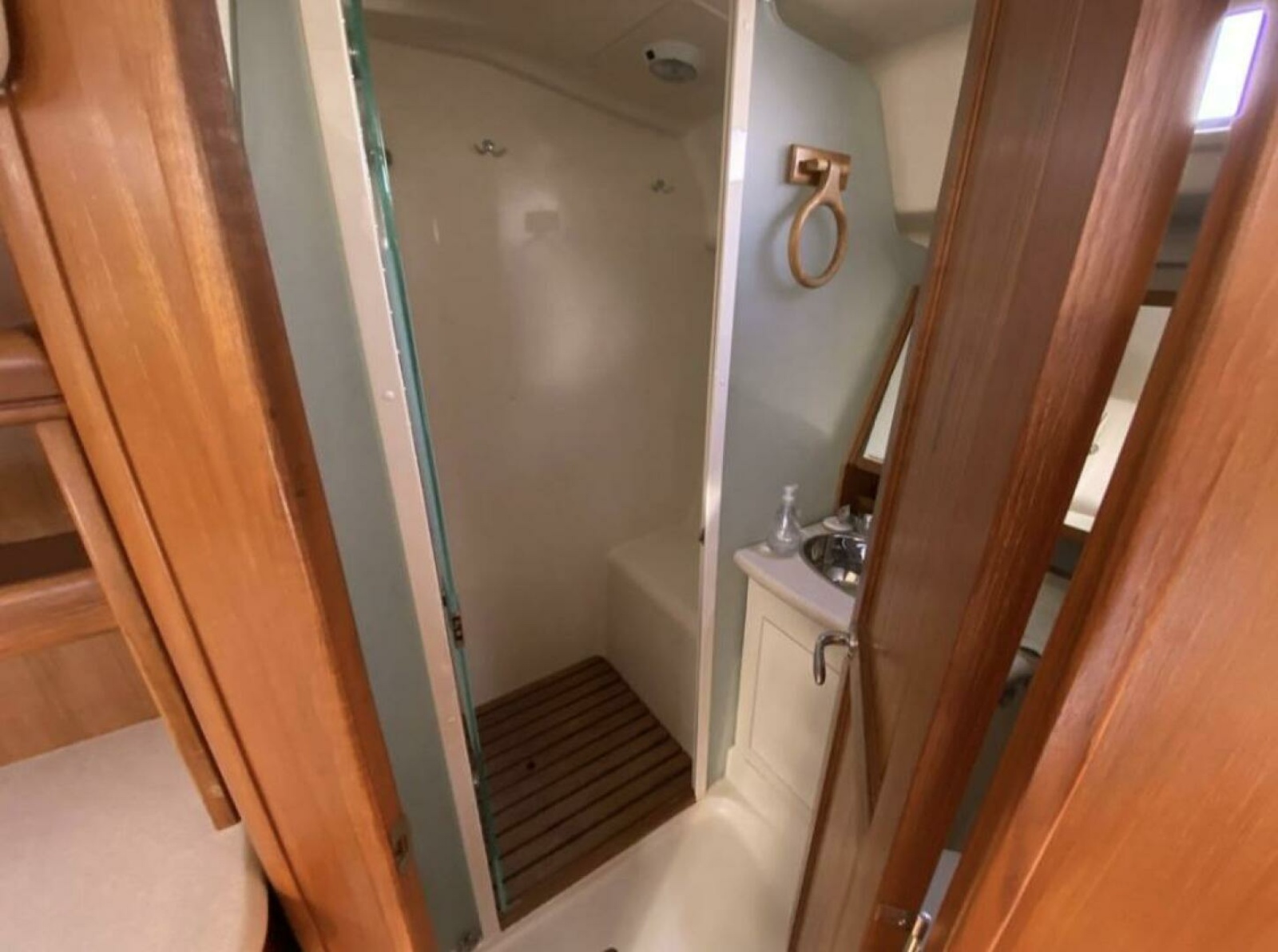 2006 Hunter 45 Center Cockpit 45