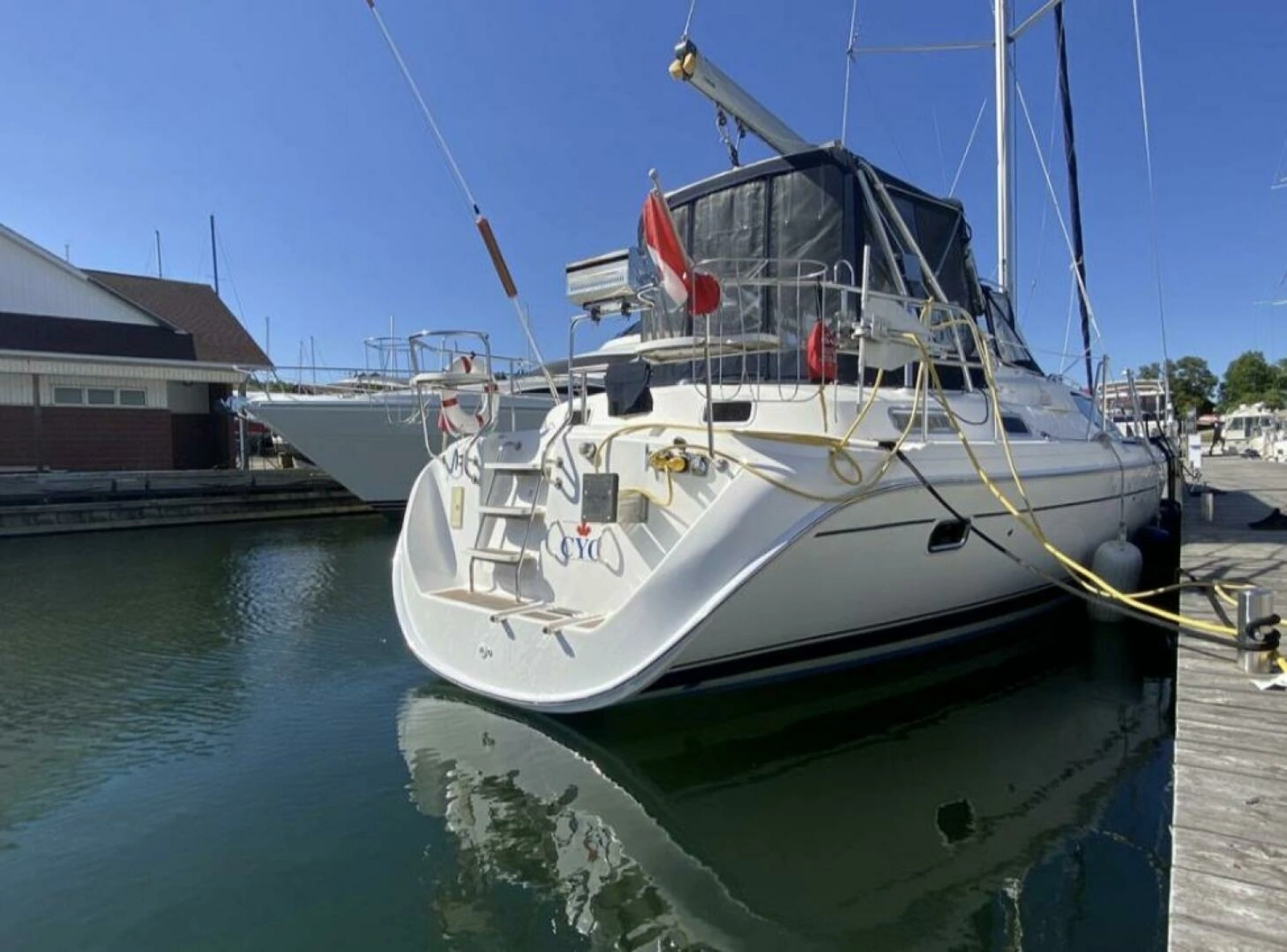 2006 Hunter 45 Center Cockpit 45