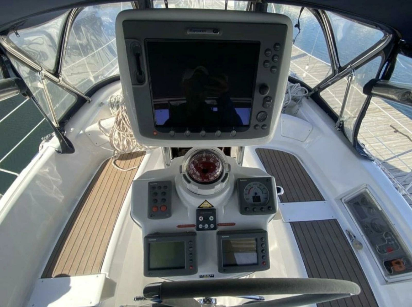 2006 Hunter 45 Center Cockpit 45