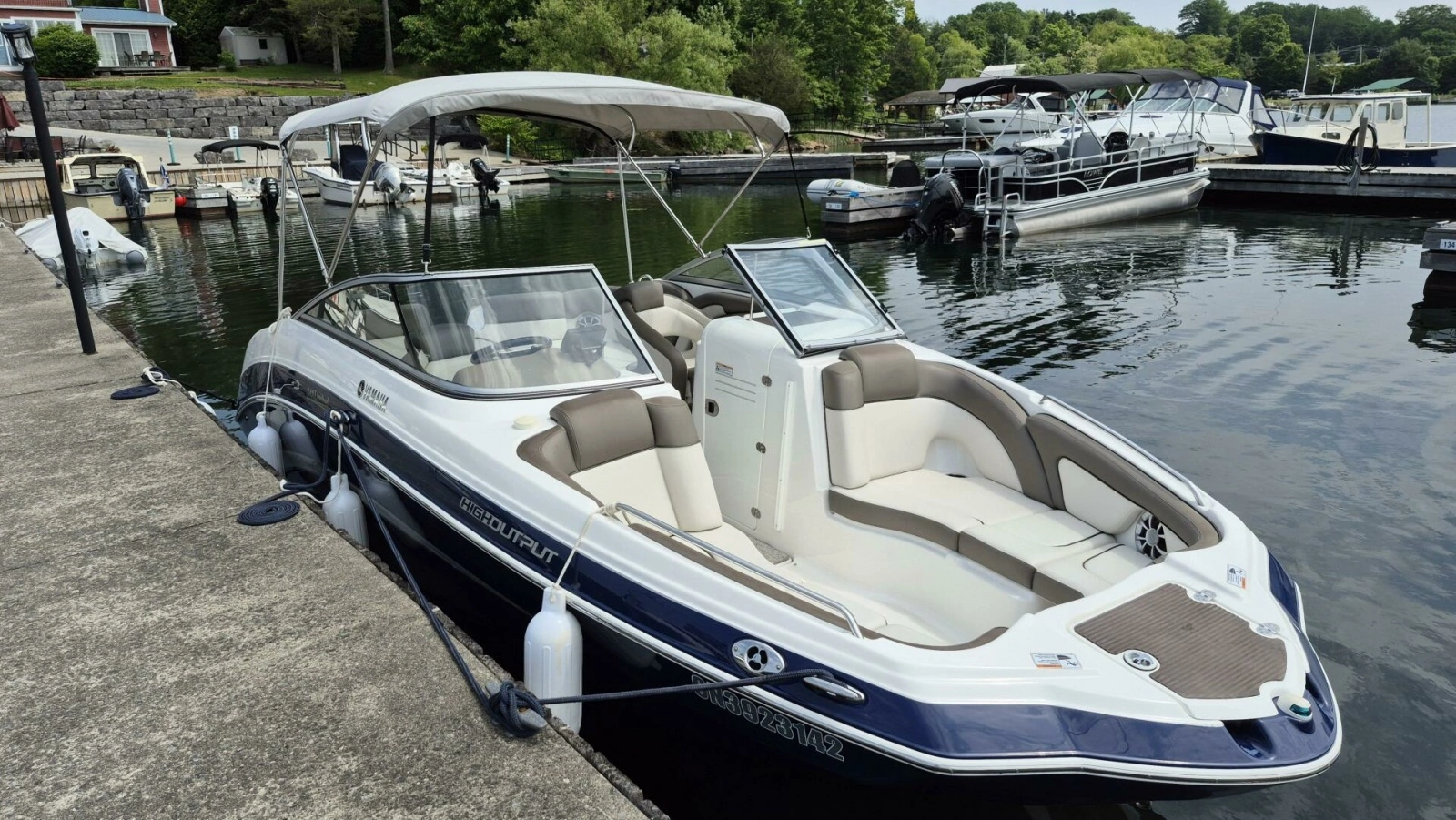 2012 Yamaha Boats 242 Limited 24
