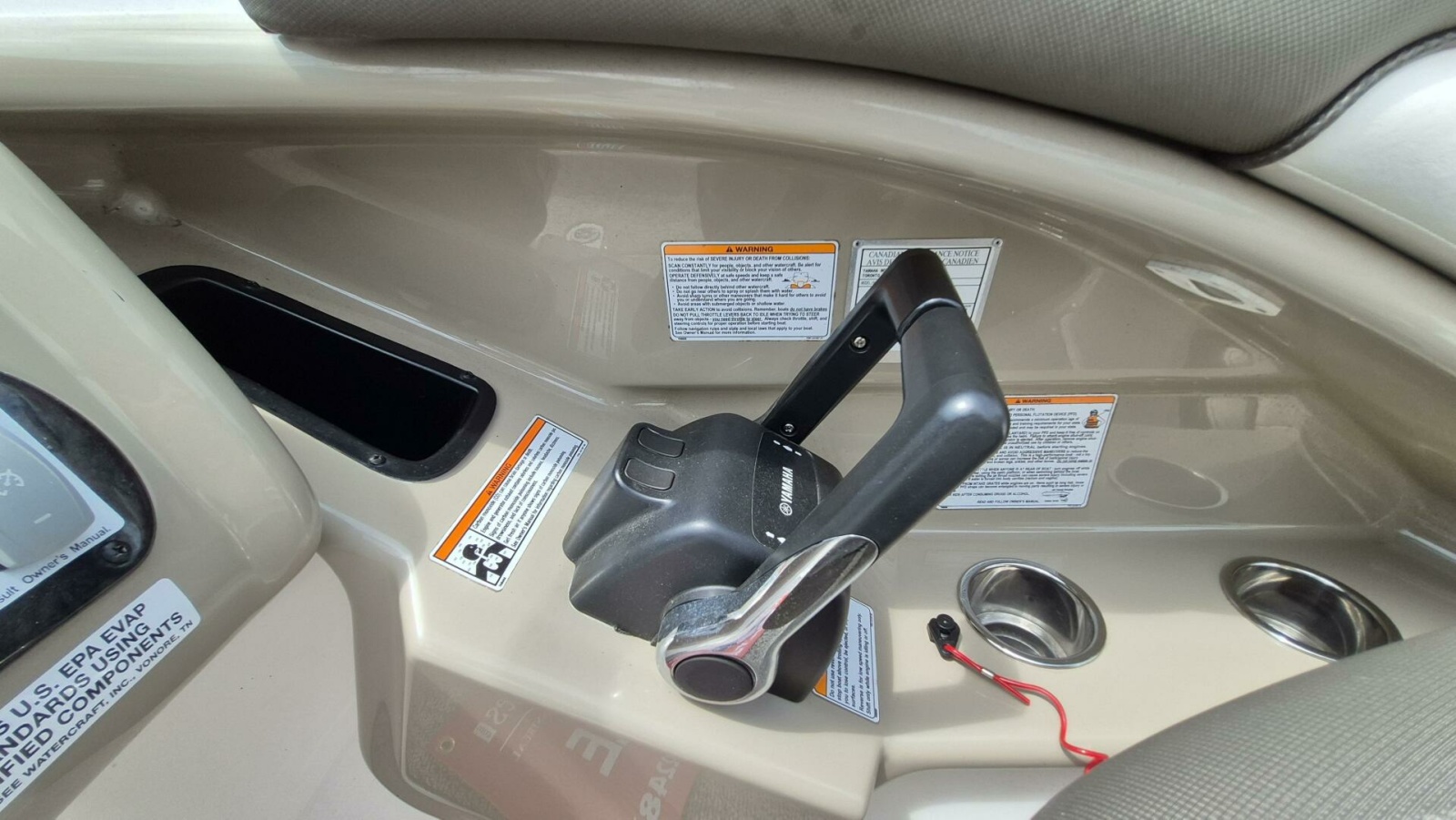 2012 Yamaha Boats 242 Limited 24