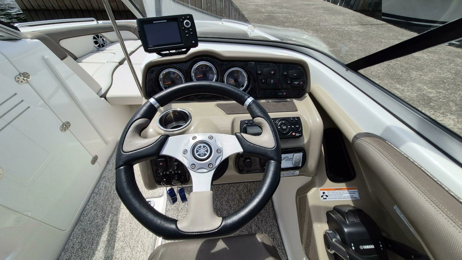 2012 Yamaha Boats 242 Limited 24