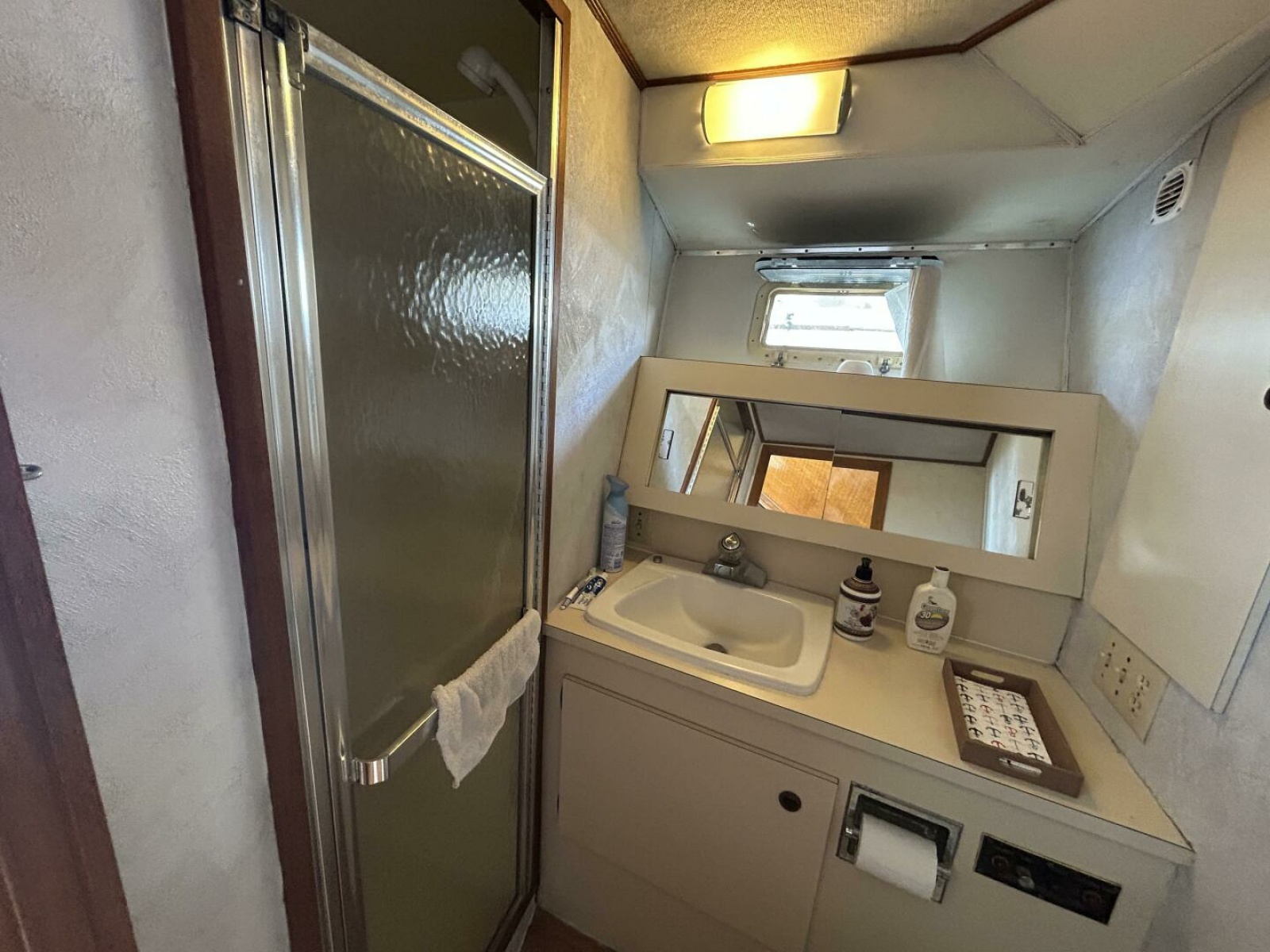 1984 Hatteras 36 Convertible 36