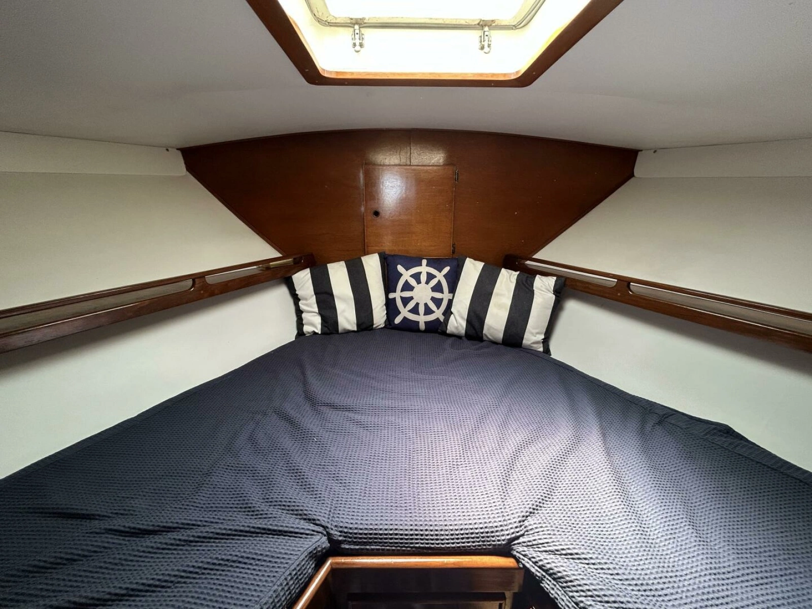 1984 Hatteras 36 Convertible 36