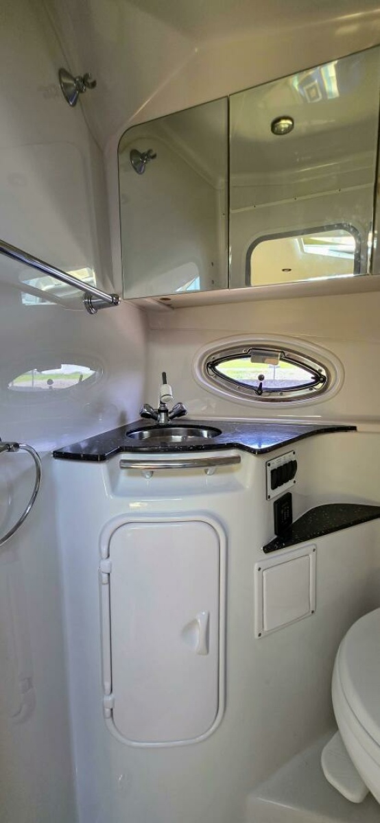 2008 Four Winns 318 Vista 31