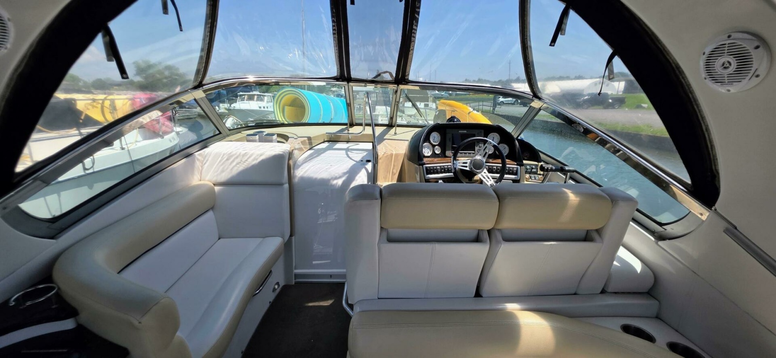 2008 Four Winns 318 Vista 31