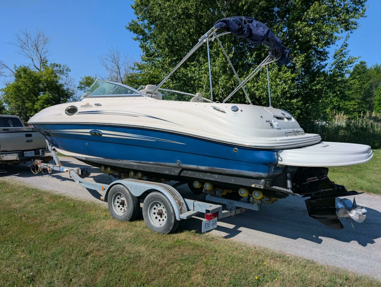 2007 Sea Ray 240 Sundeck 24