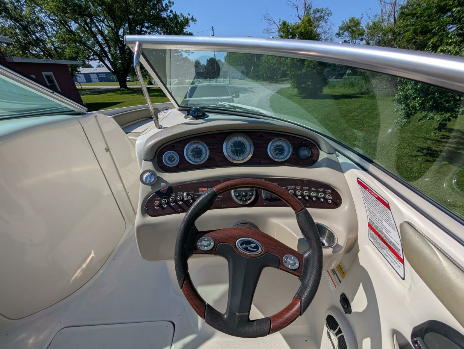 2007 Sea Ray 240 Sundeck 24