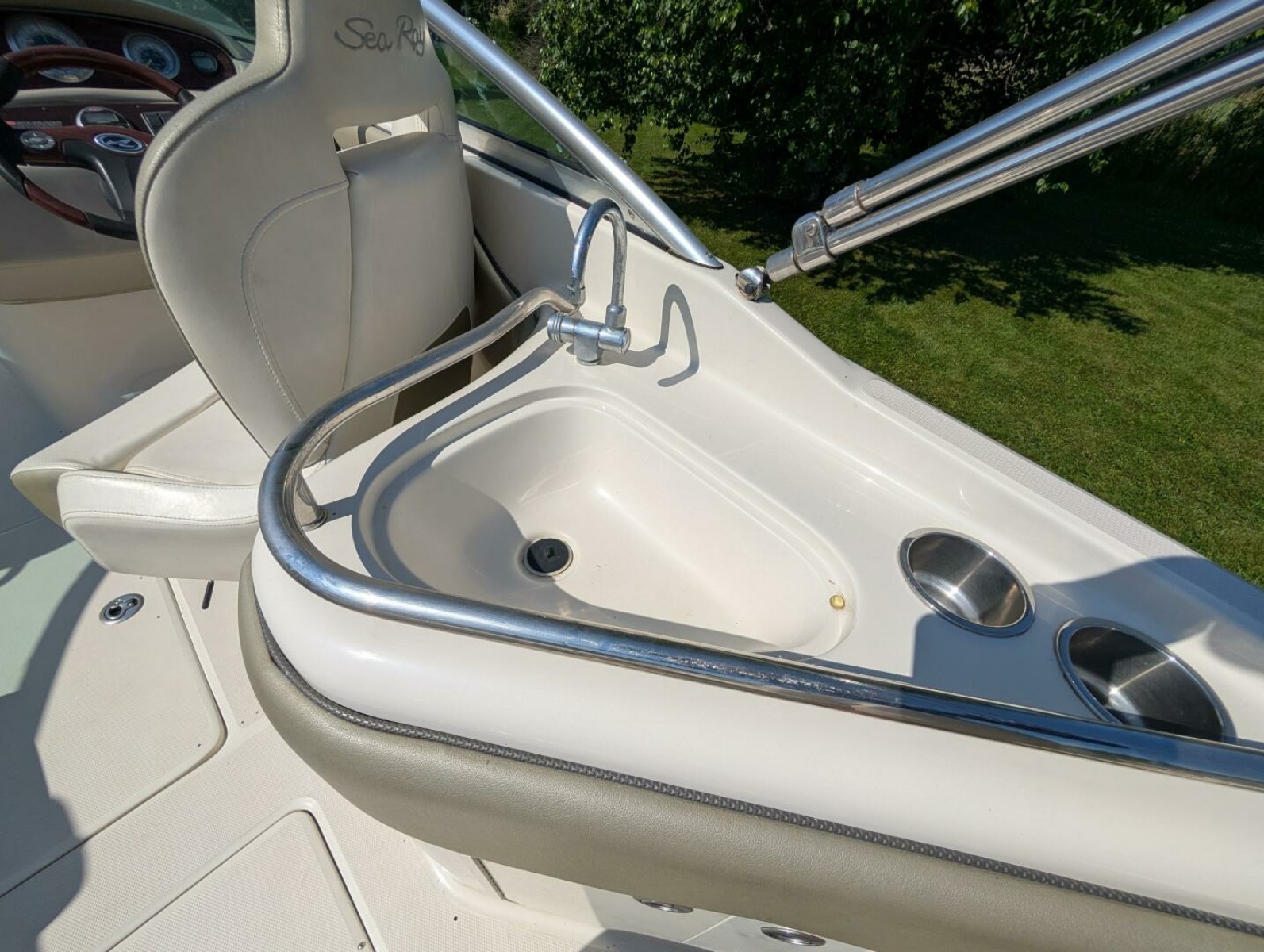 2007 Sea Ray 240 Sundeck 24