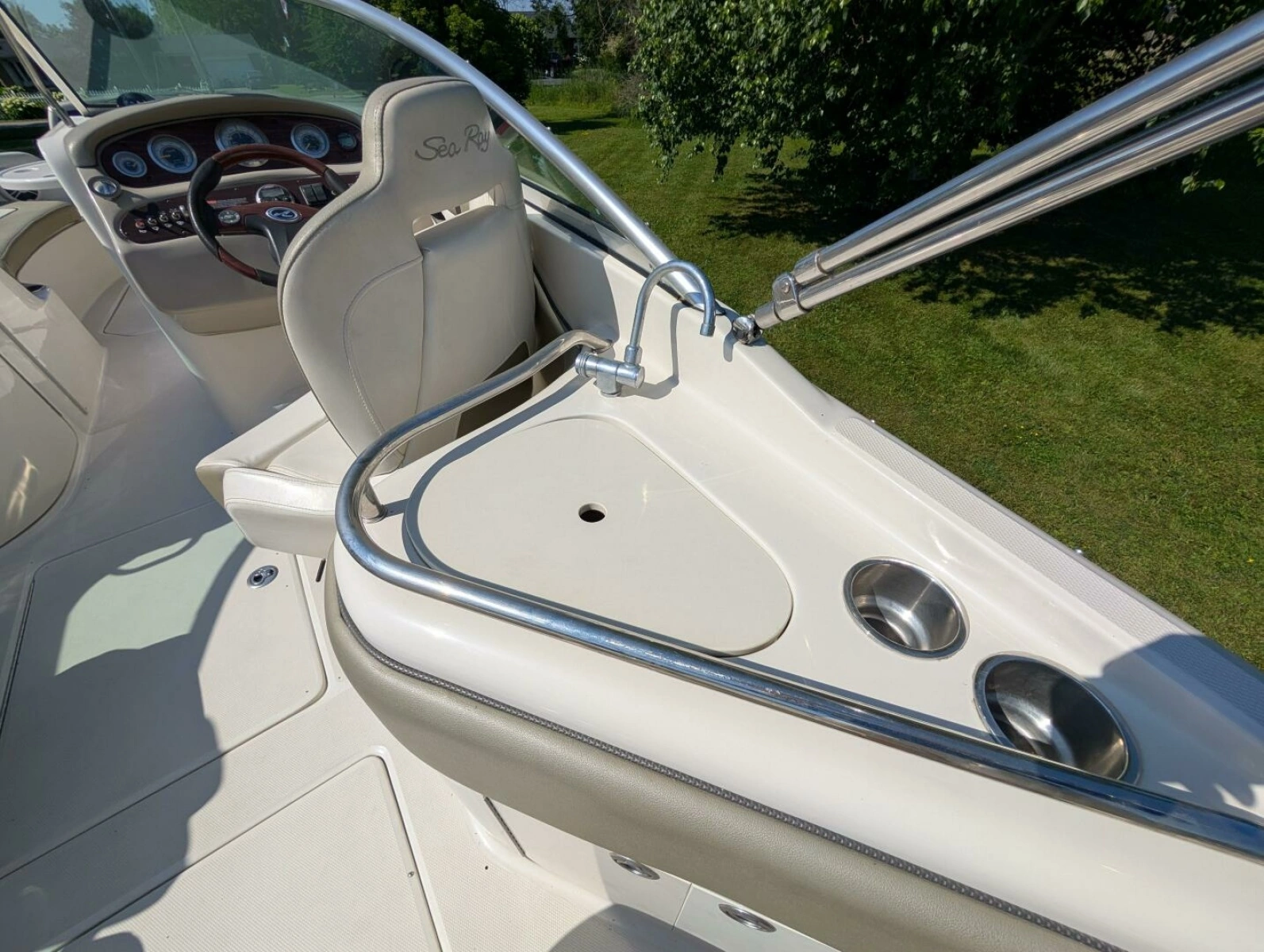 2007 Sea Ray 240 Sundeck 24