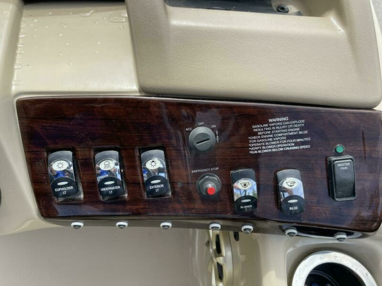 2013 Bennington 2575 QCW 25