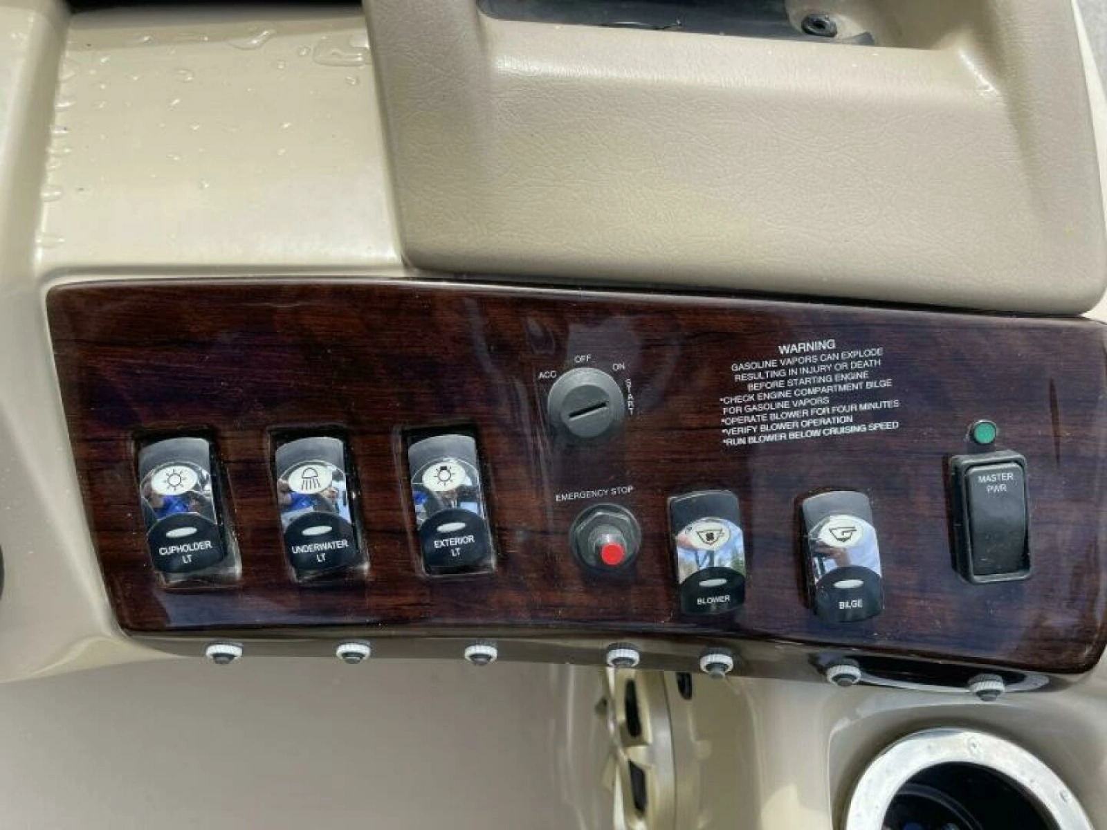 2013 Bennington 2575 QCW 25