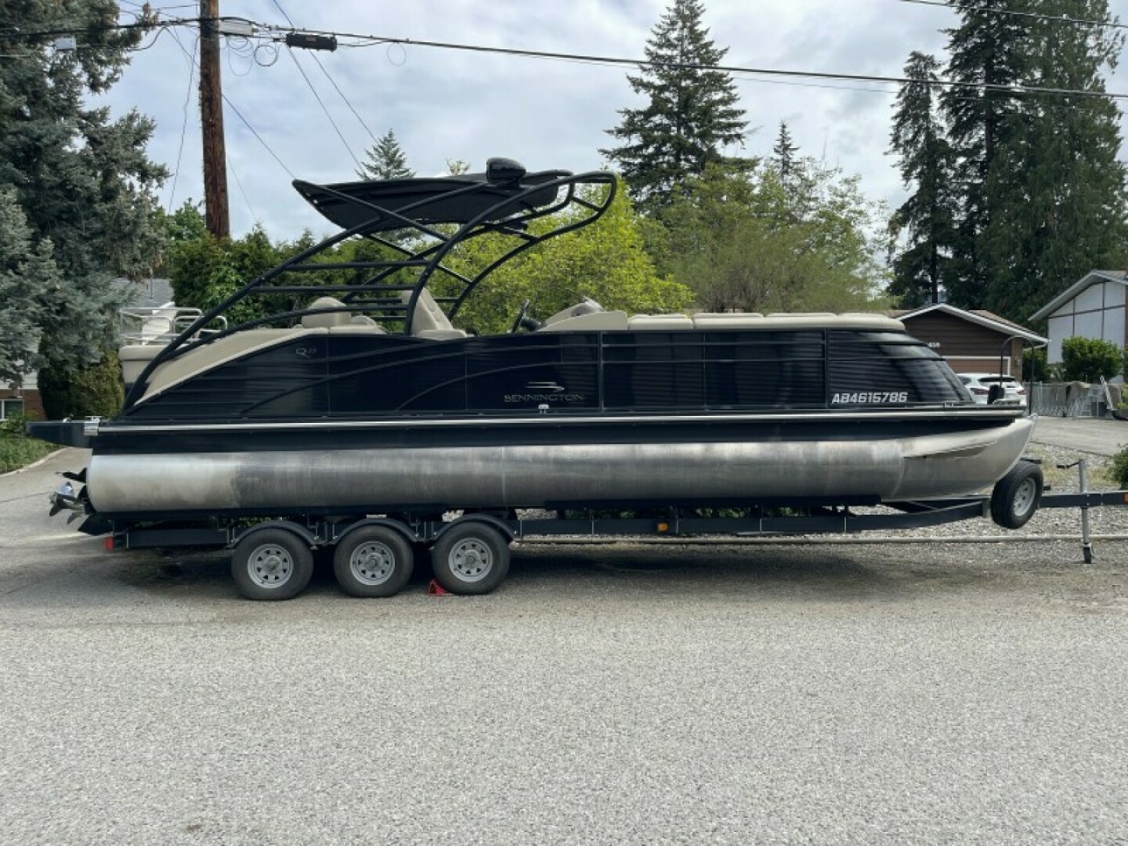 2013 Bennington 2575 QCW 25