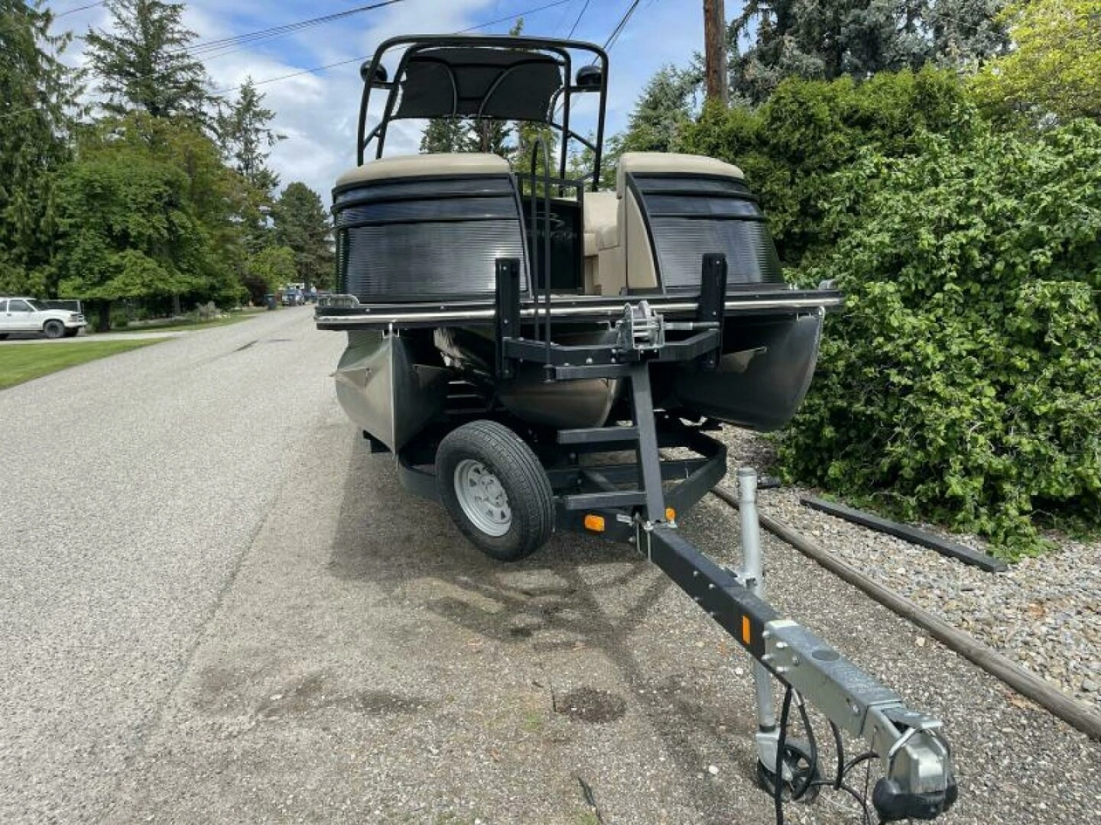 2013 Bennington 2575 QCW 25