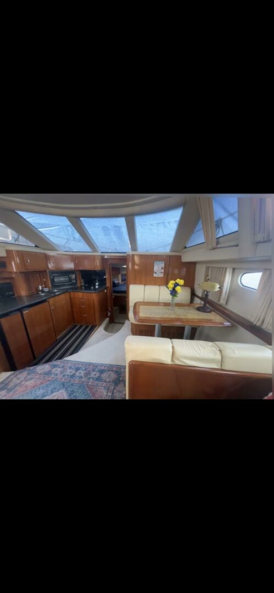 2003 Carver 444 Cockpit Motor Yacht 44