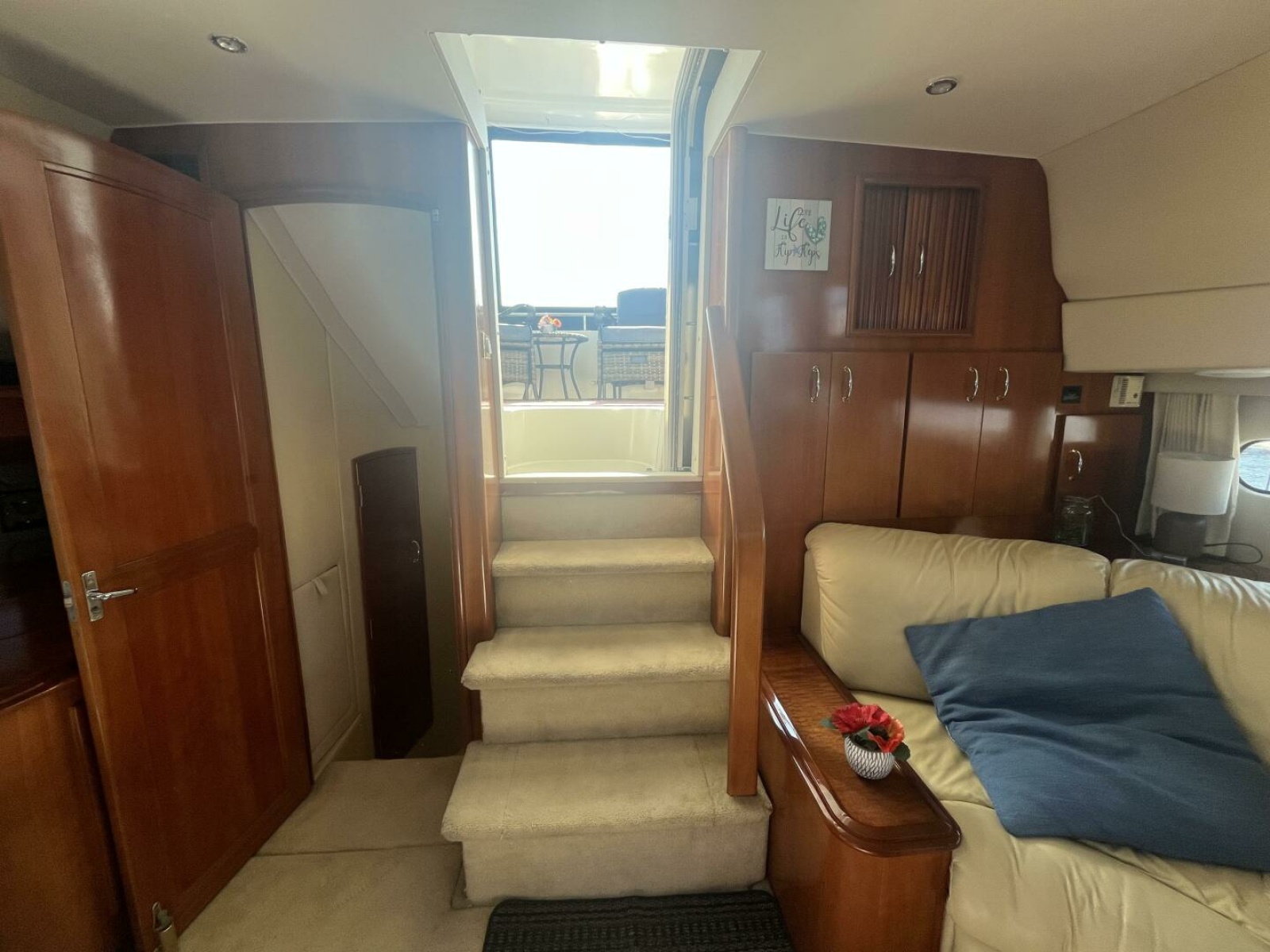 2003 Carver 444 Cockpit Motor Yacht 44