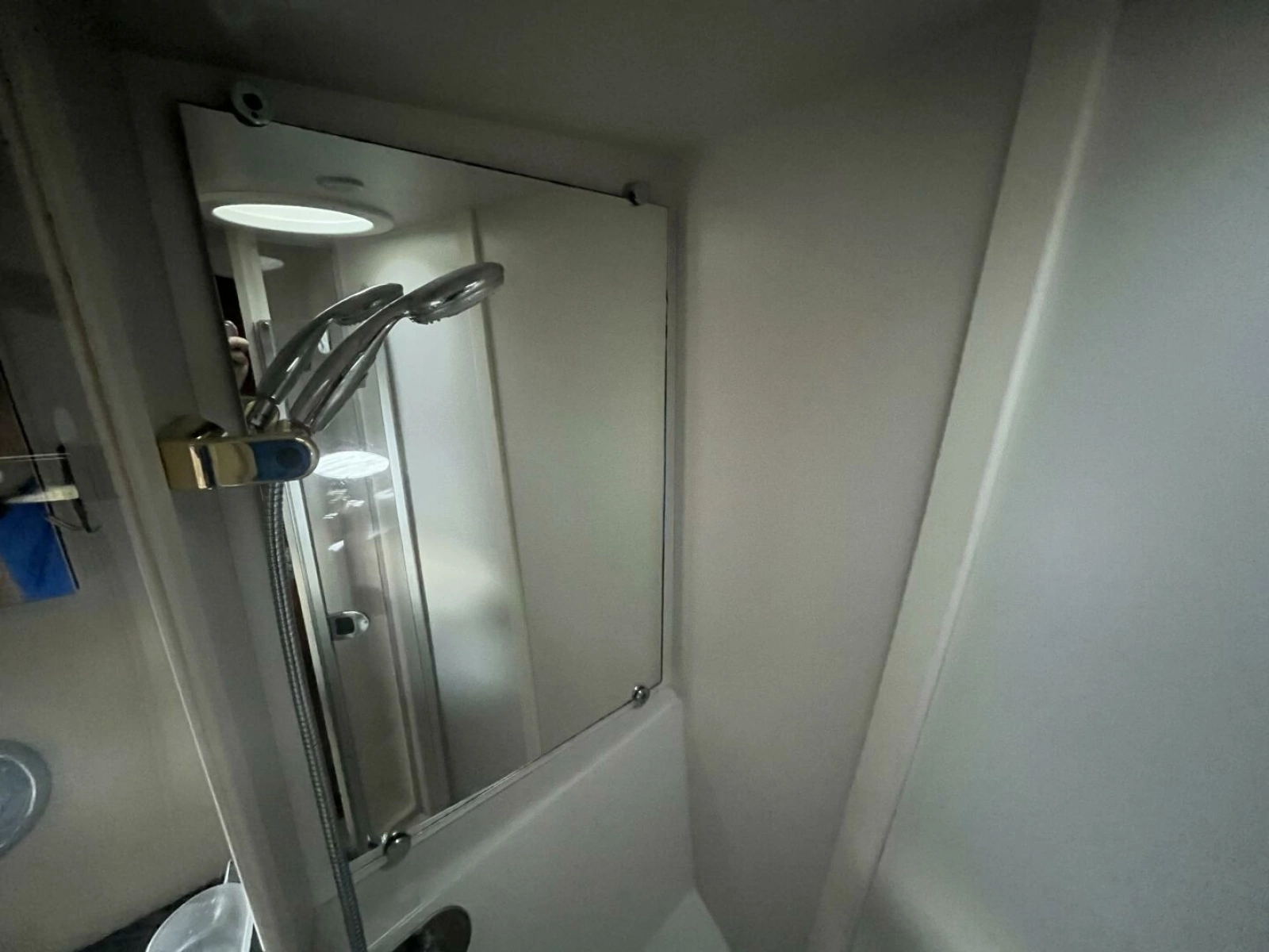 2003 Carver 444 Cockpit Motor Yacht 44