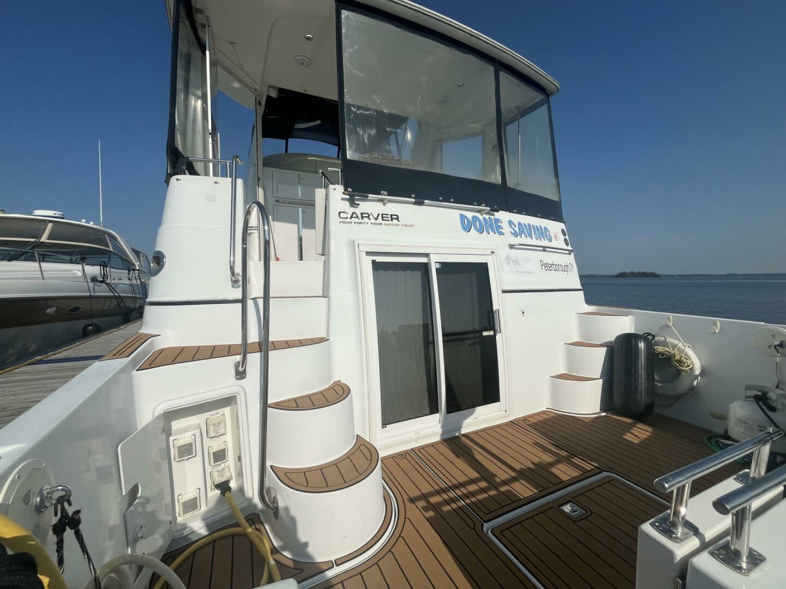 2003 Carver 444 Cockpit Motor Yacht 44