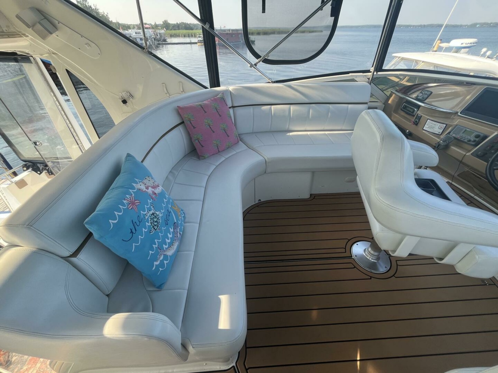 2003 Carver 444 Cockpit Motor Yacht 44
