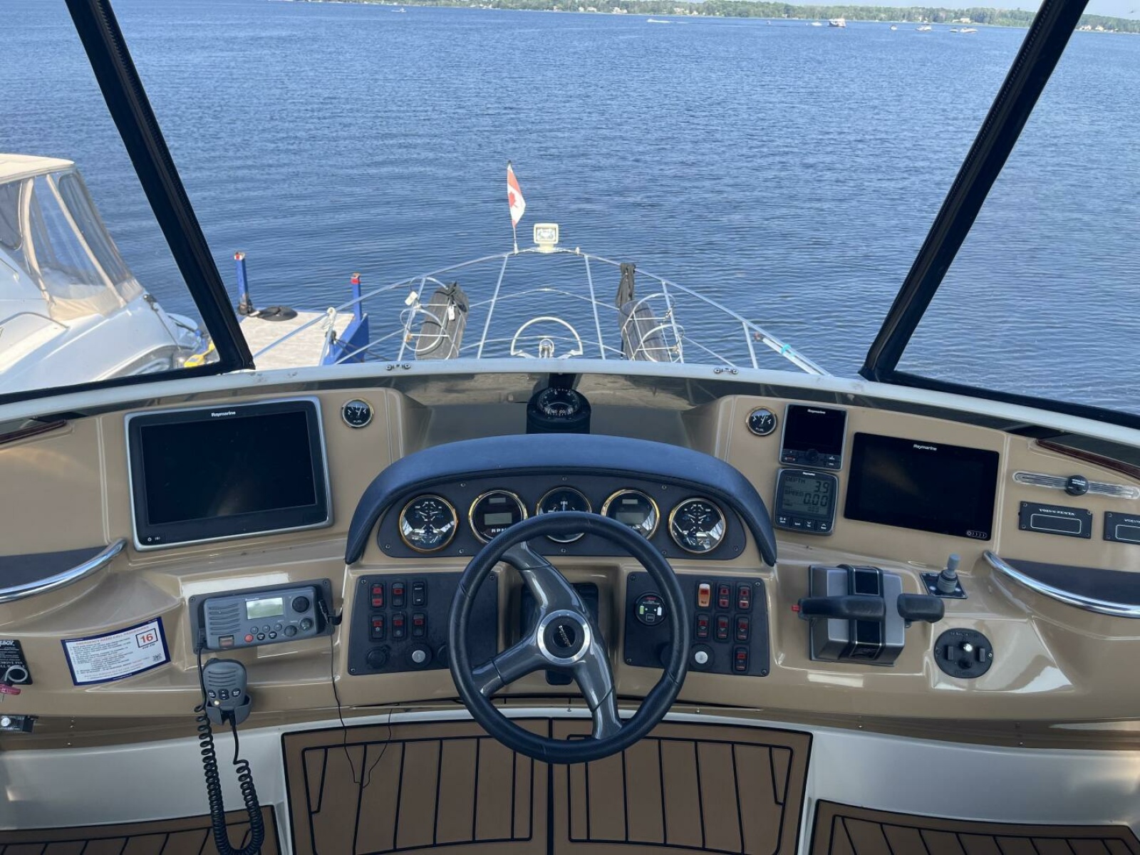 2003 Carver 444 Cockpit Motor Yacht 44