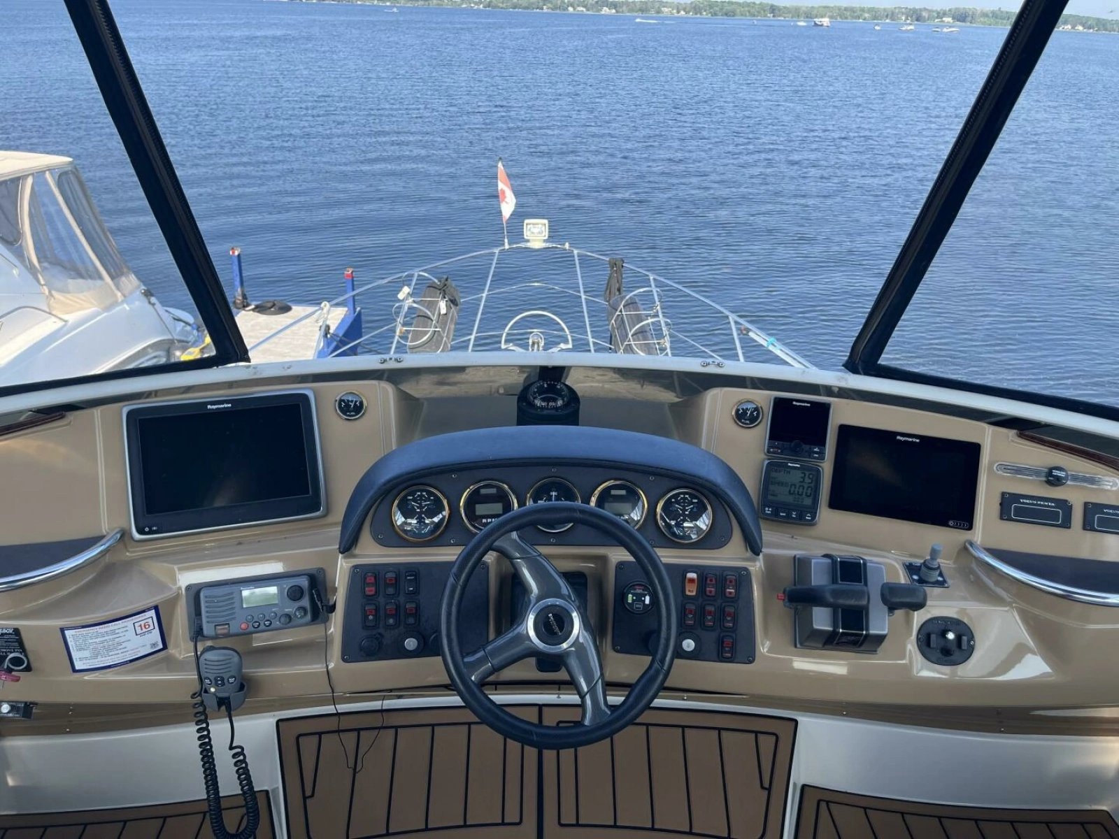 2003 Carver 444 Cockpit Motor Yacht 44