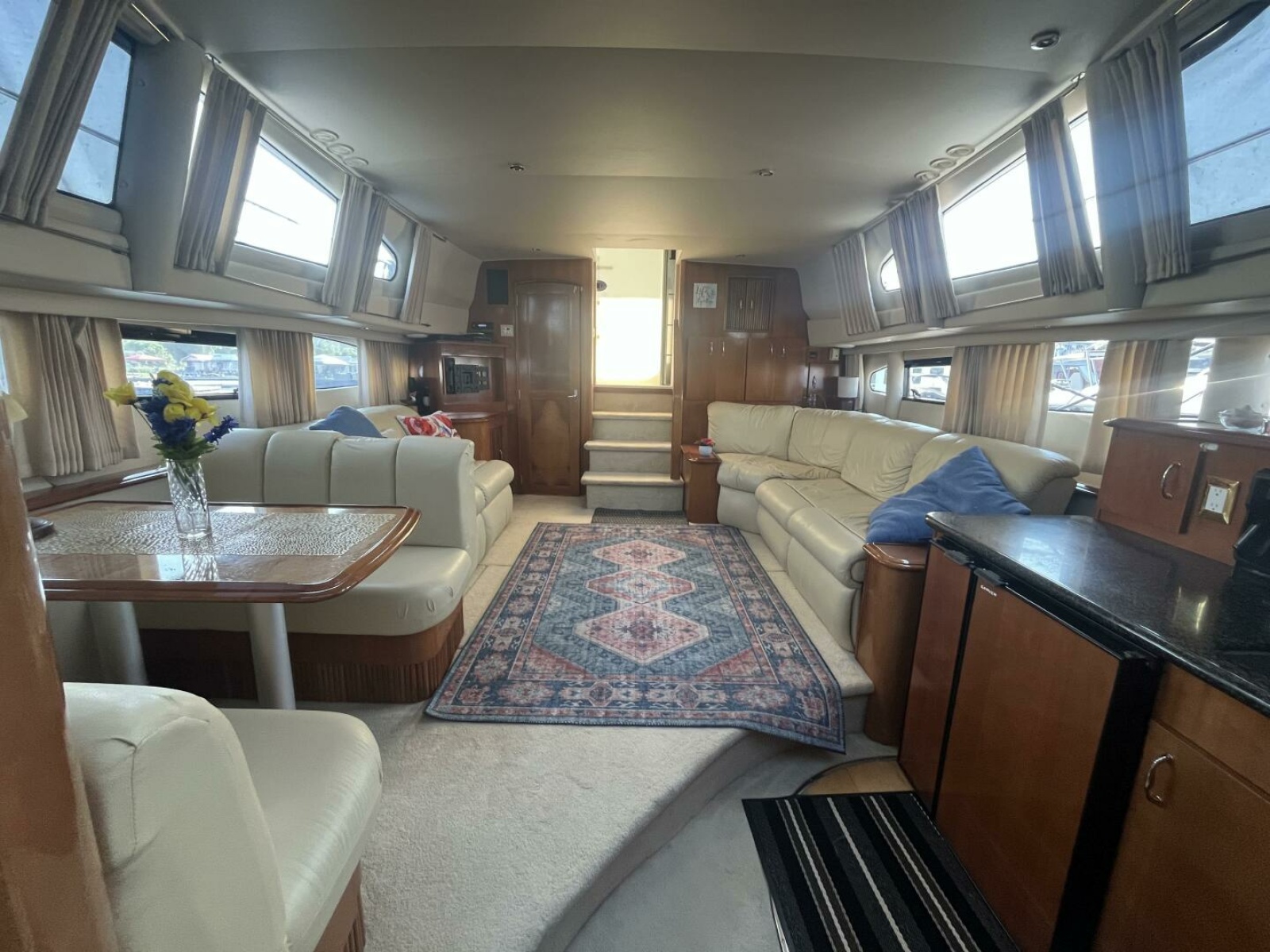 2003 Carver 444 Cockpit Motor Yacht 44